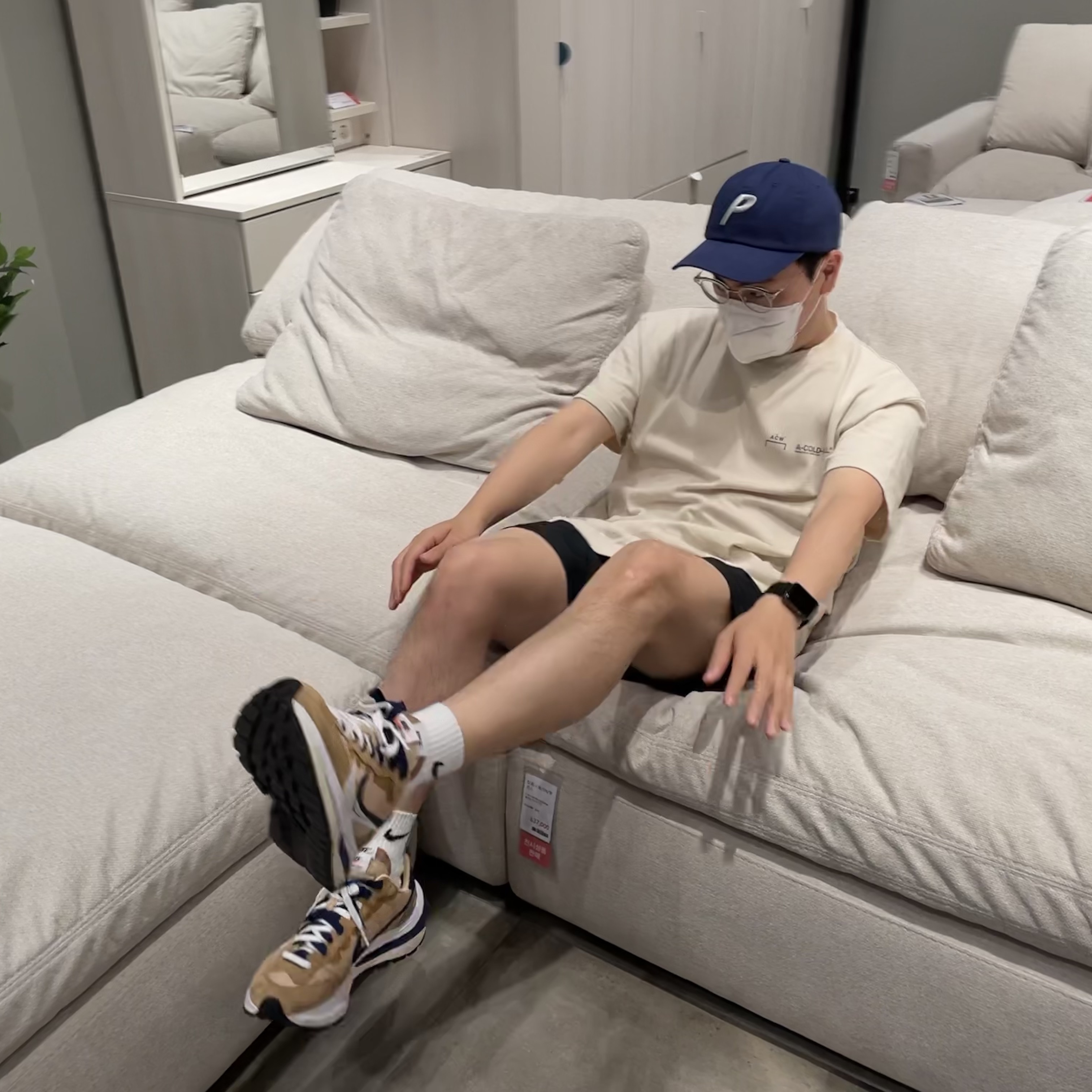 Nike x Sacai VaporWaffle Sesame and Blue Void, Palace 3D P 6-Panel Blue - 21SS 착용 스타일