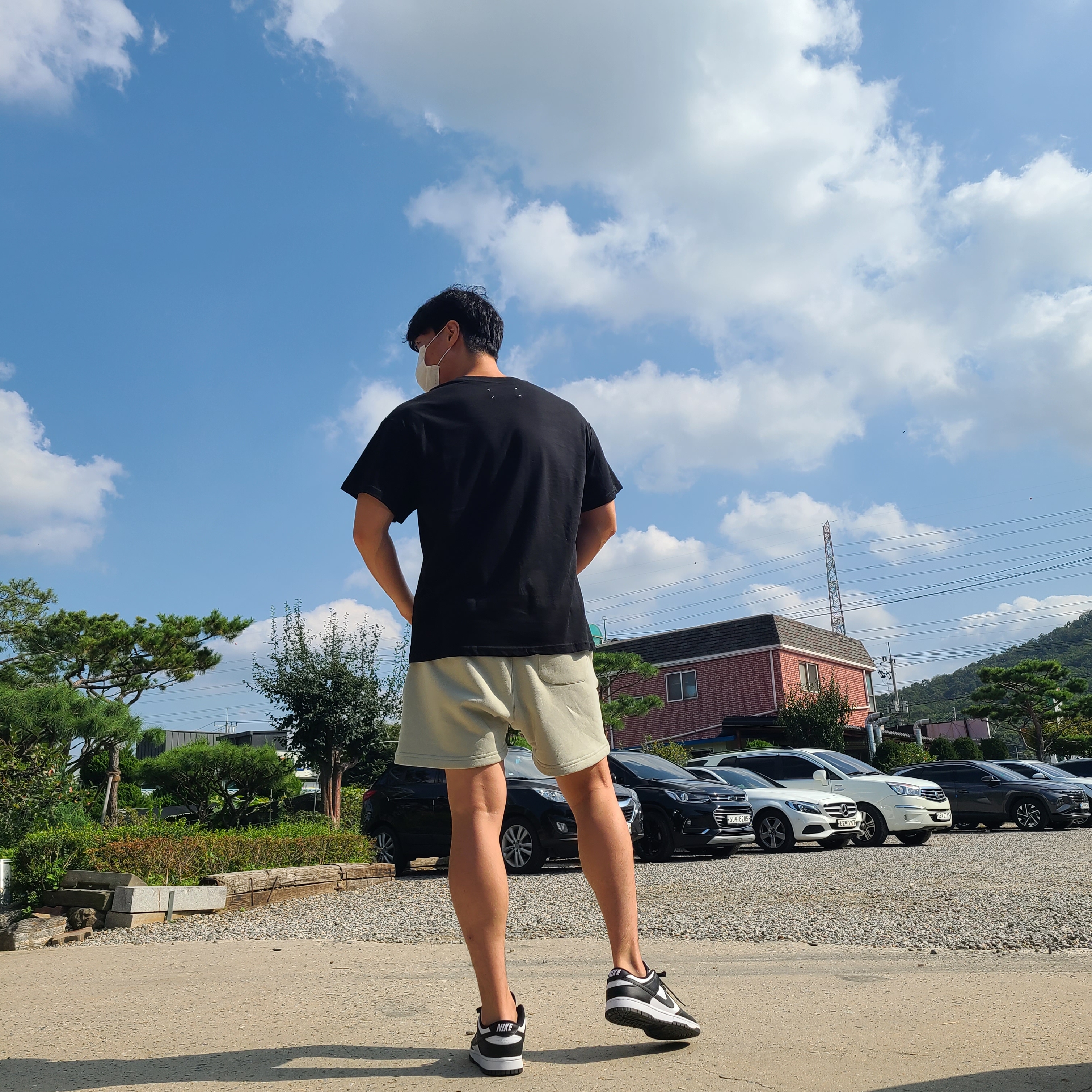 Nike Dunk Low Retro Black, Essentials Fleece Shorts Cement - 20FW 착용 스타일 - 2