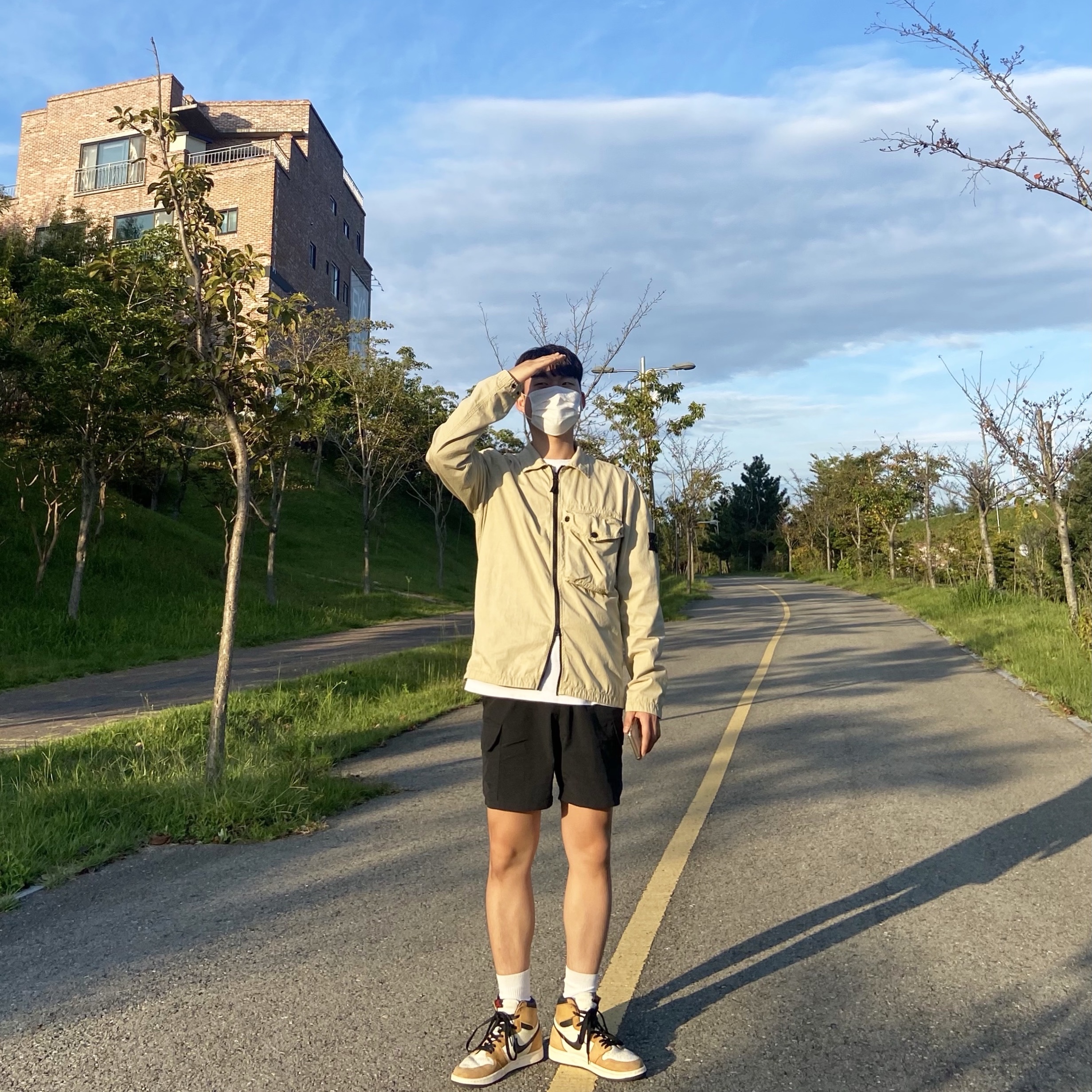 Jordan 1 Retro High Rookie of the Year, Stone Island 117WN T.CO+OLD Overshirt Sand - 21SS 착용 스타일 - 1
