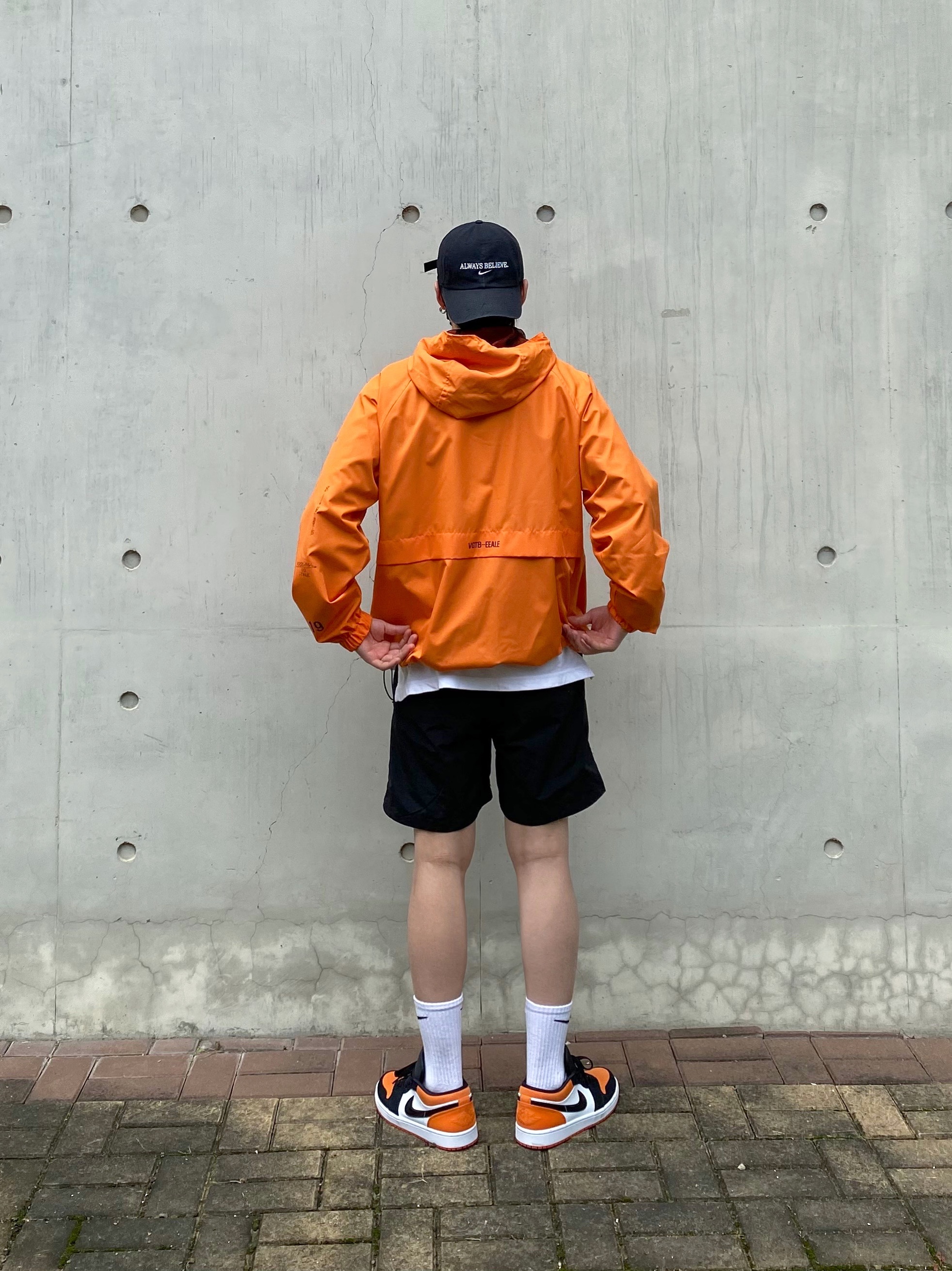 Jordan 1 Low Shattered Backboard 착용 스타일
