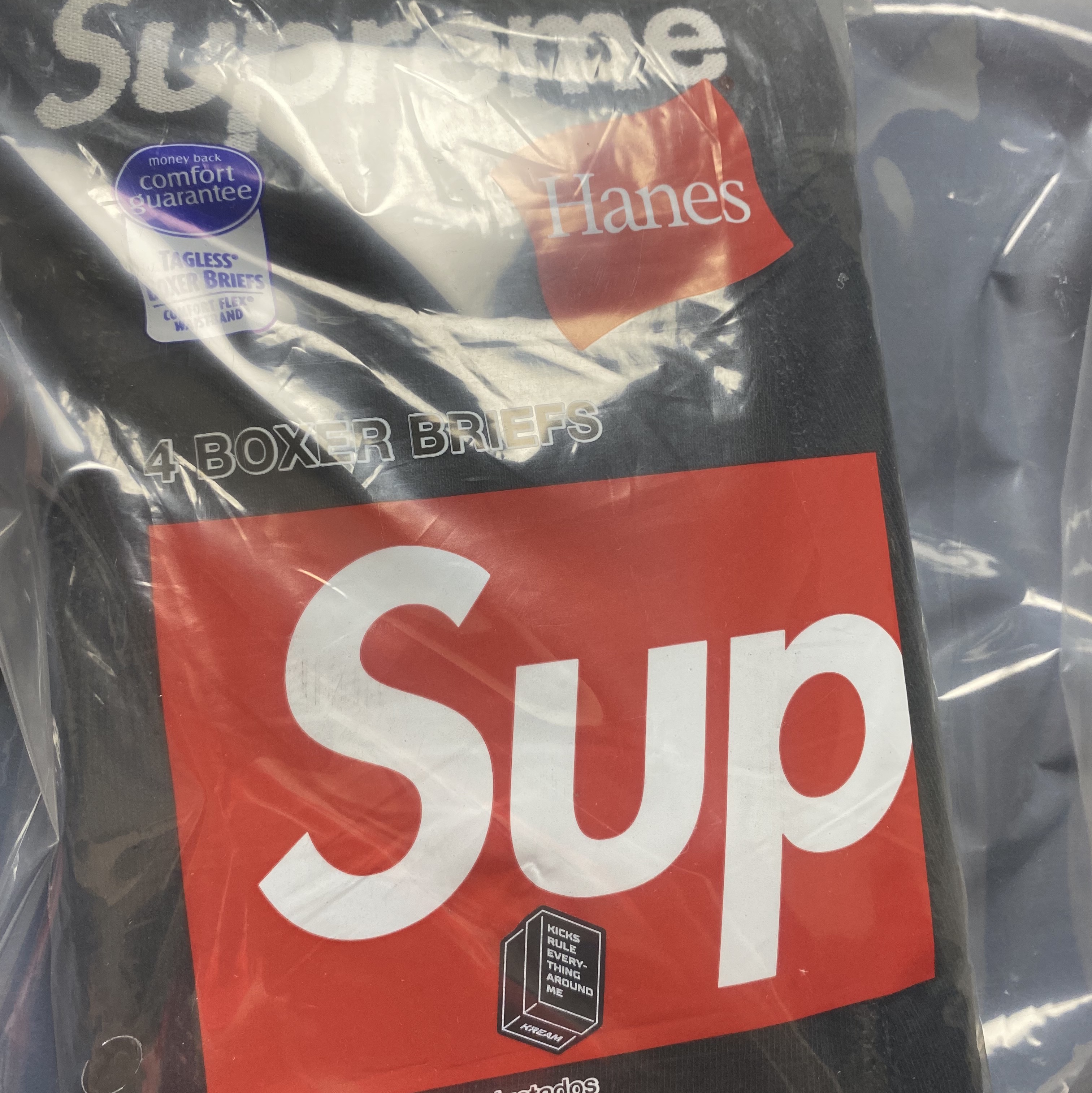 Supreme Hanes Boxer Briefs Black (4 Pack) 착용 스타일