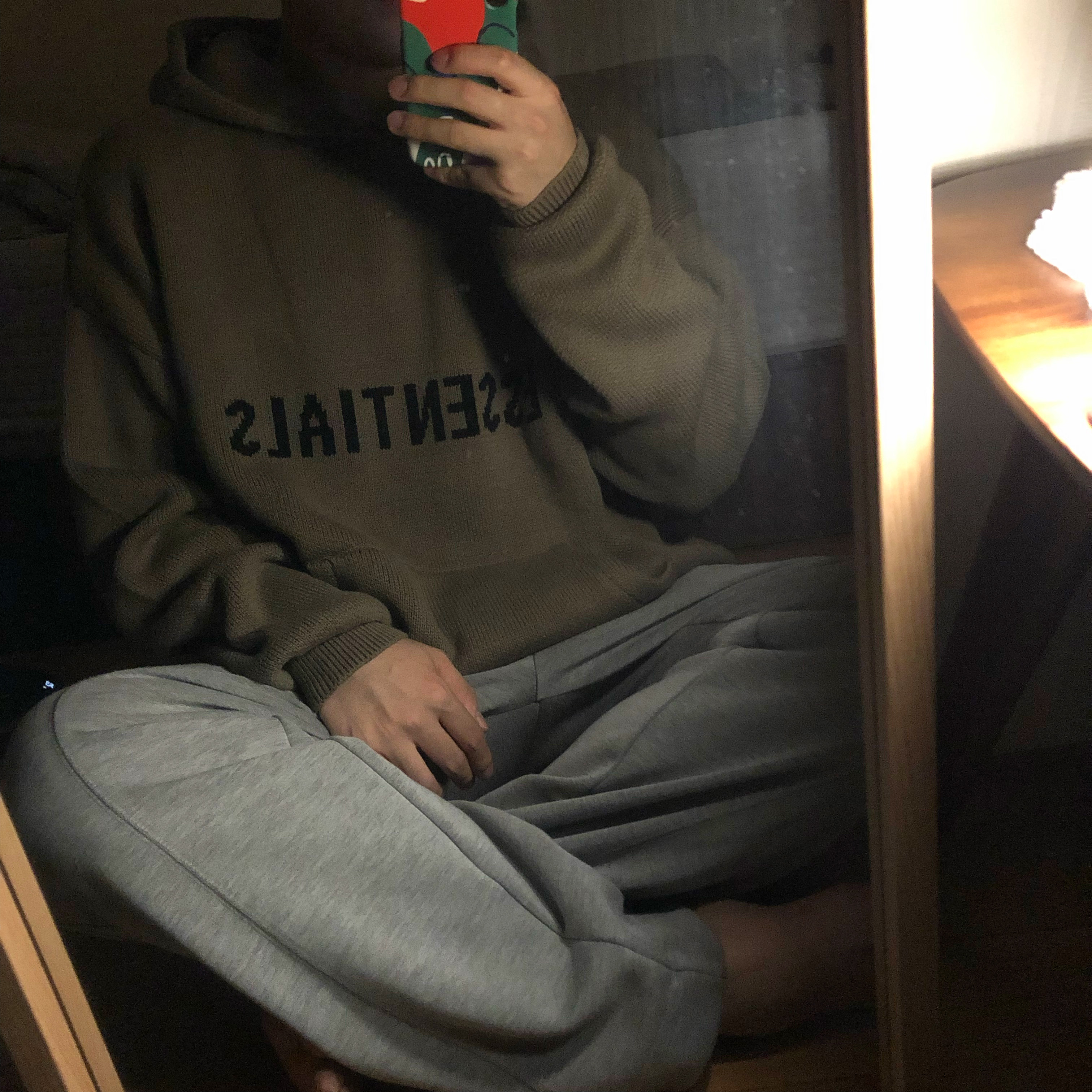 Essentials Knit Pullover Hoodie Harvest - 21FW 착용 스타일