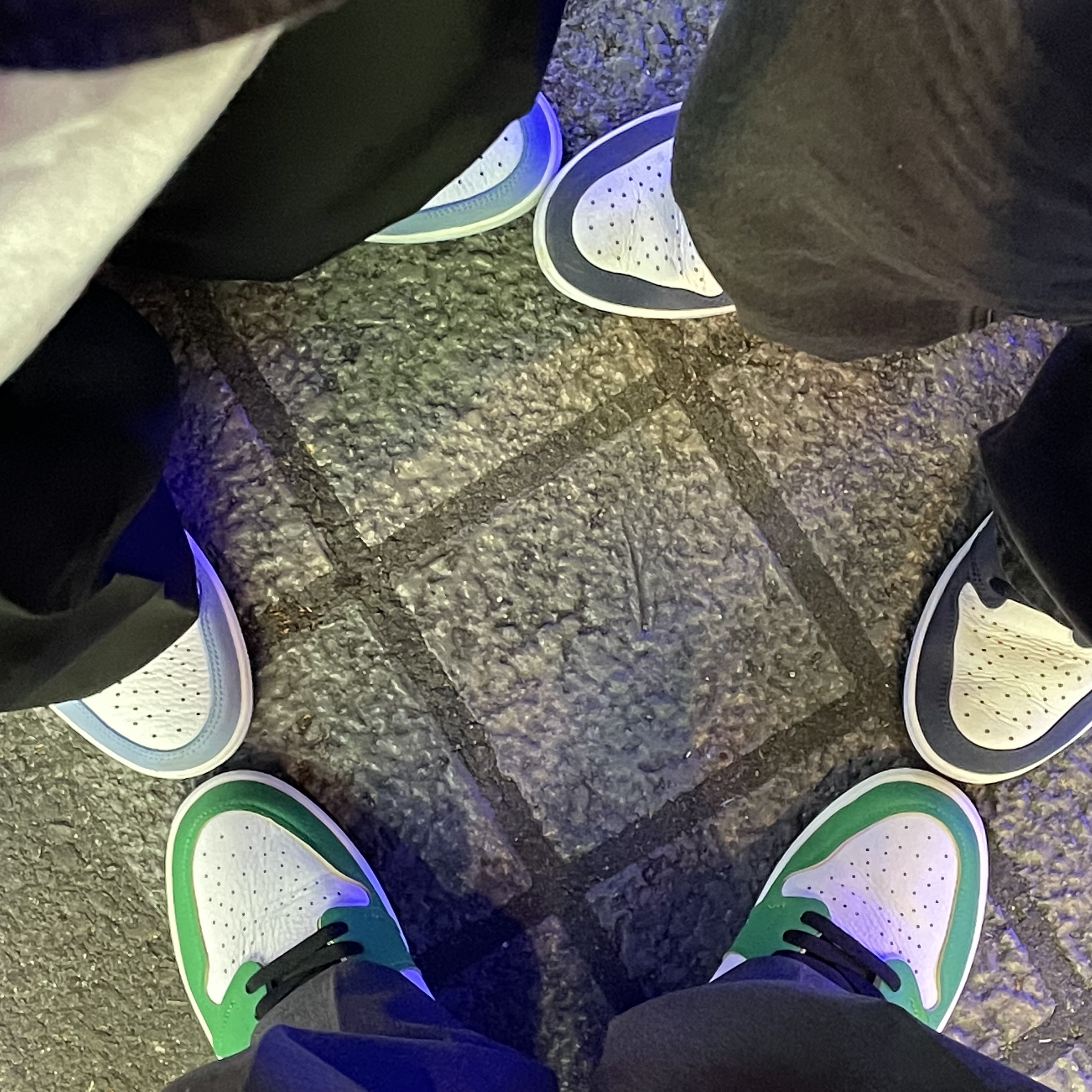 (W) Jordan 1 Retro High OG Lucky Green, Jordan 1 Retro High OG University Blue 착용 스타일