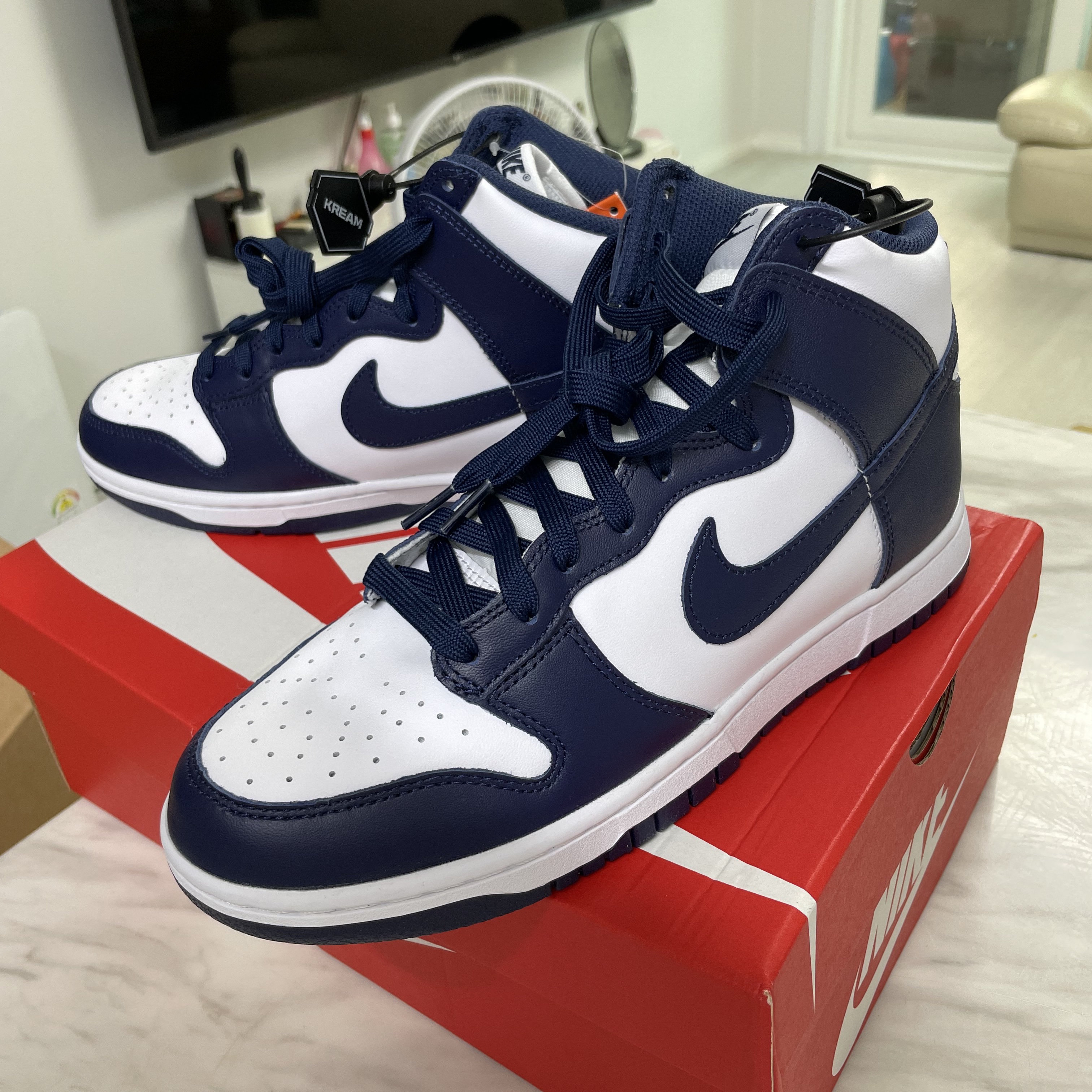 Nike Dunk High Retro Championship Navy 착용 스타일