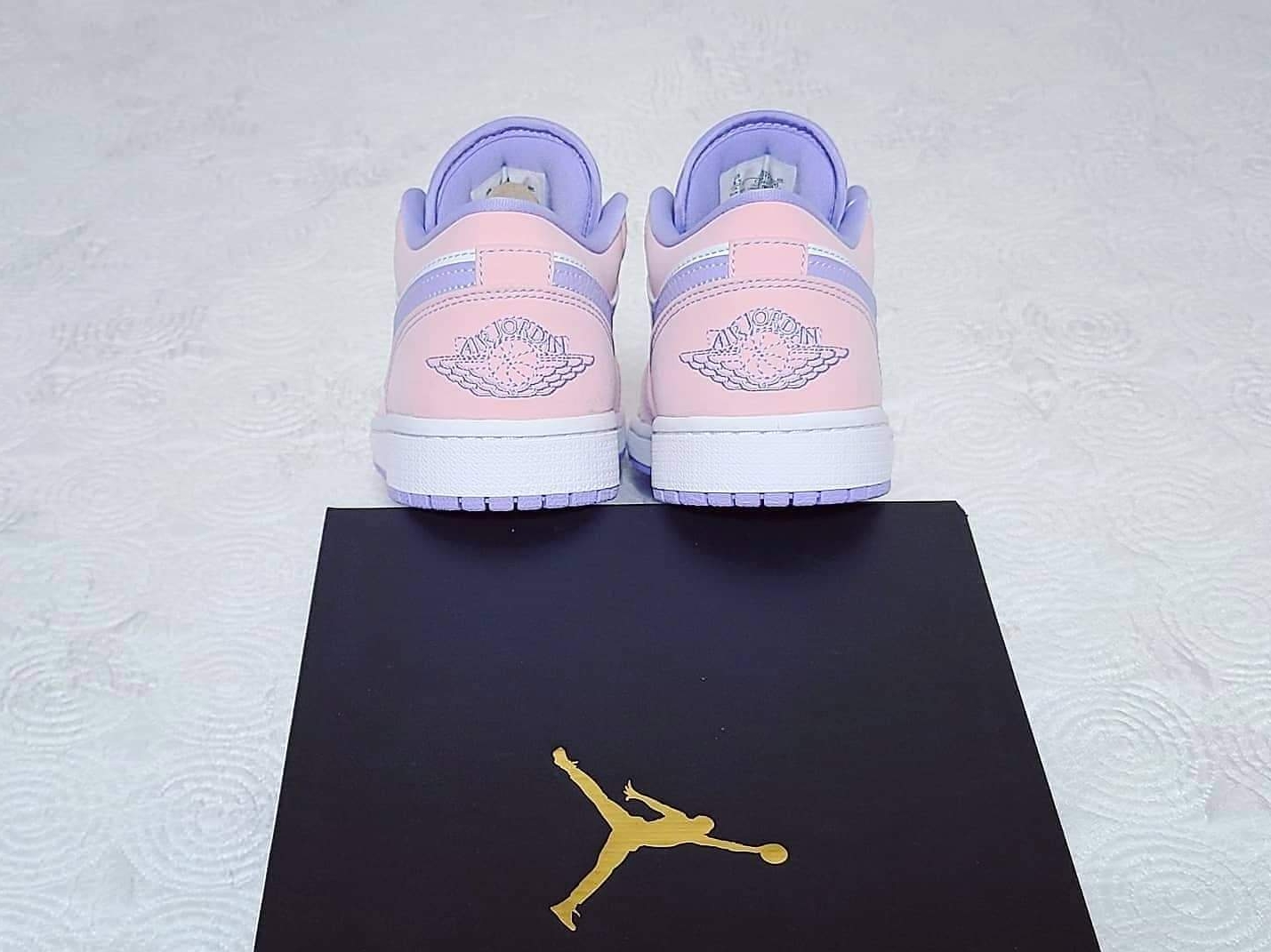 Jordan 1 Low SE Arctic Punch 착용 스타일 - 5