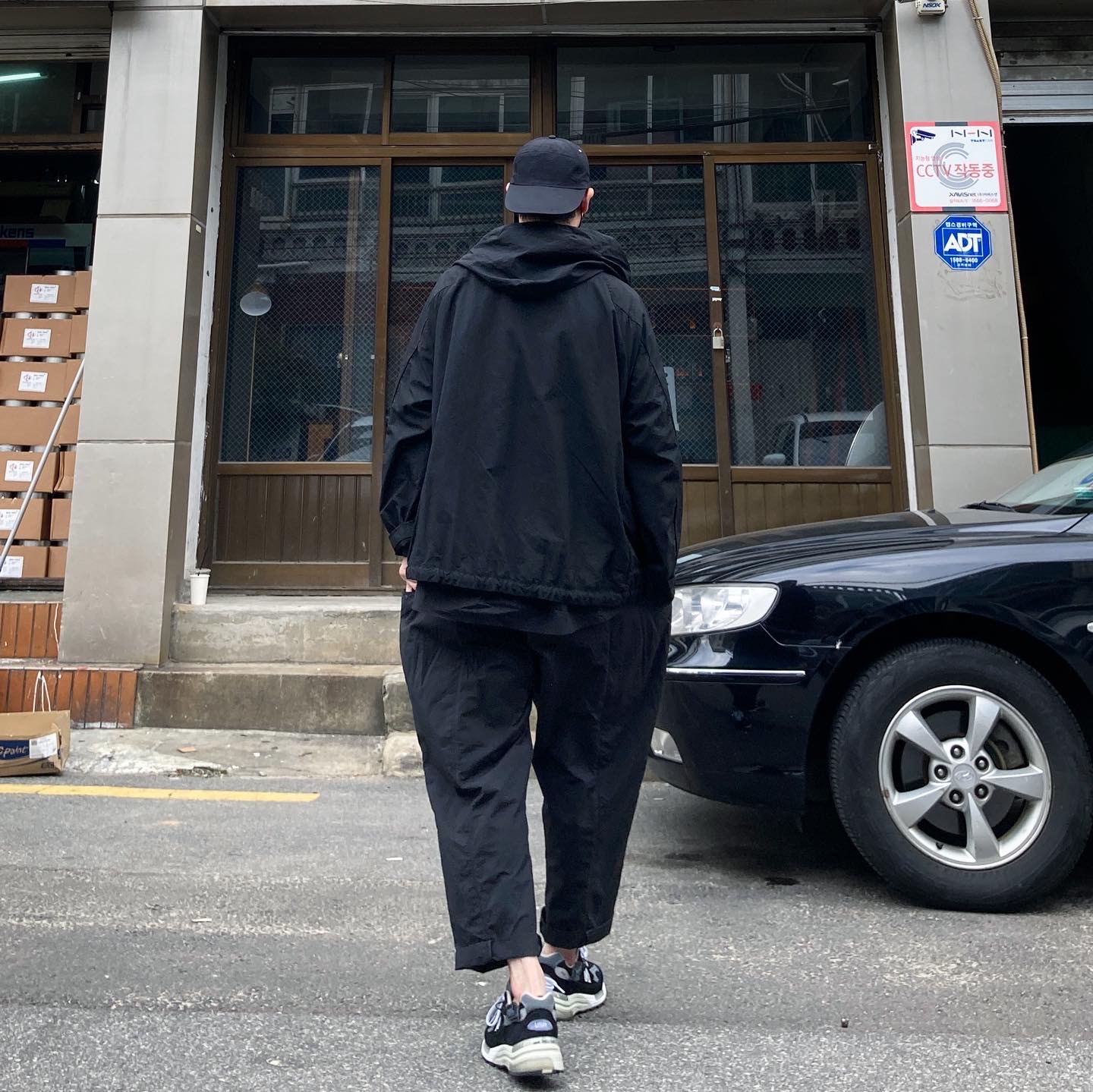 New Balance 992 Made in USA Black Grey 착용 스타일 - 2