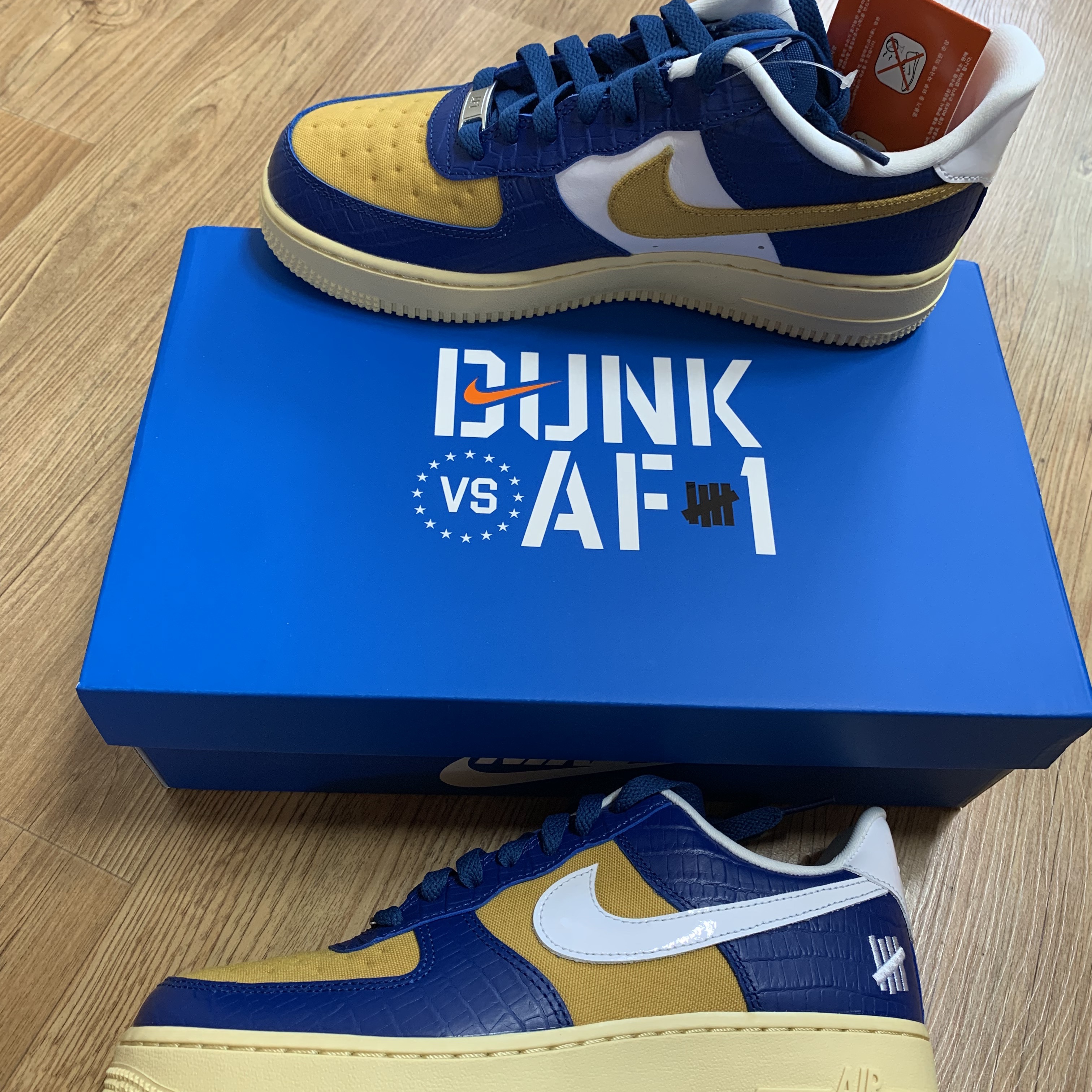 Nike x Undefeated Air Force 1 Low SP 5 On It Court Blue 착용 스타일 - 2