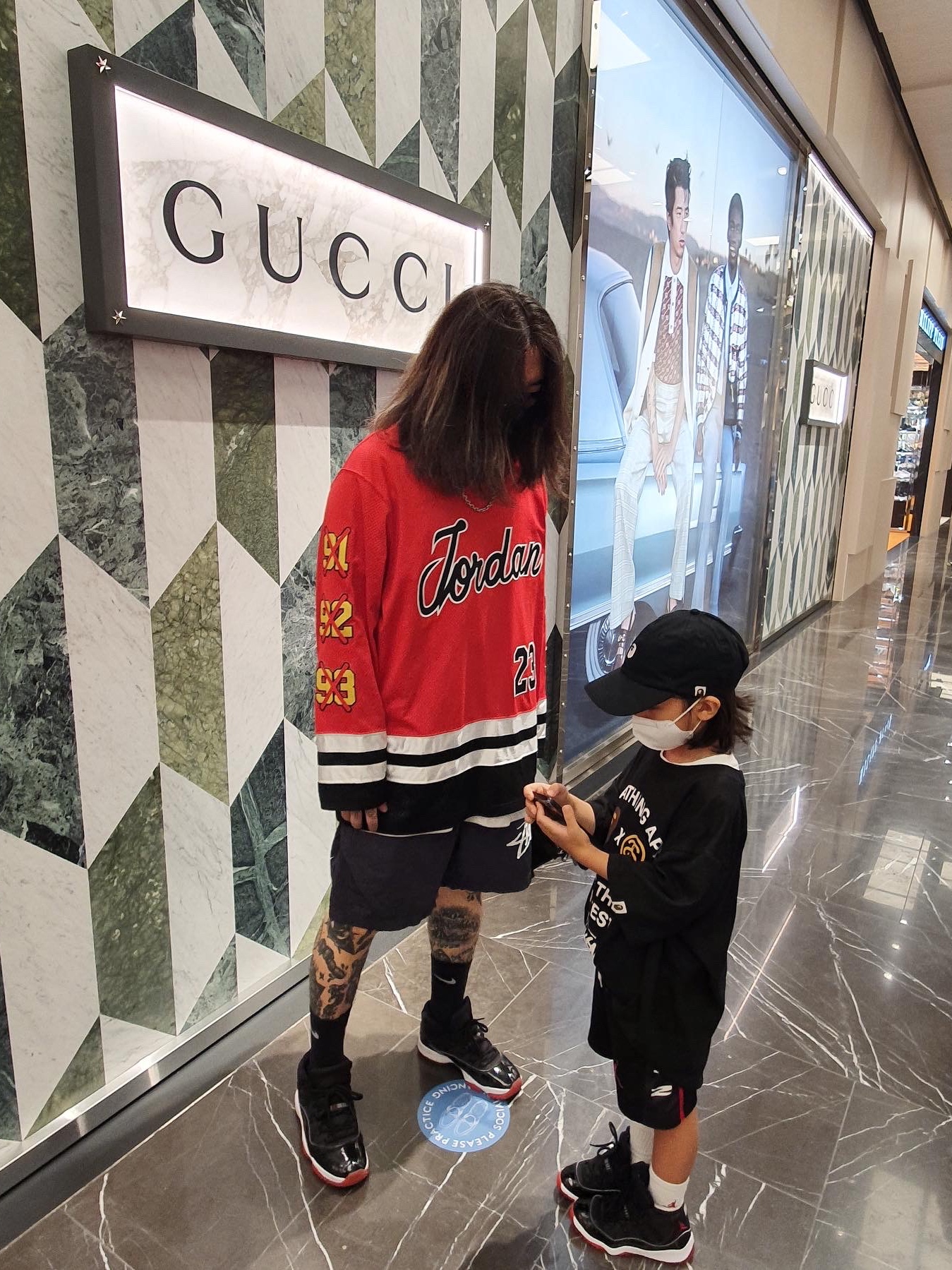 Jordan 11 Retro Bred 2019, Nike x Stussy Water Shorts Off Noir 착용 스타일