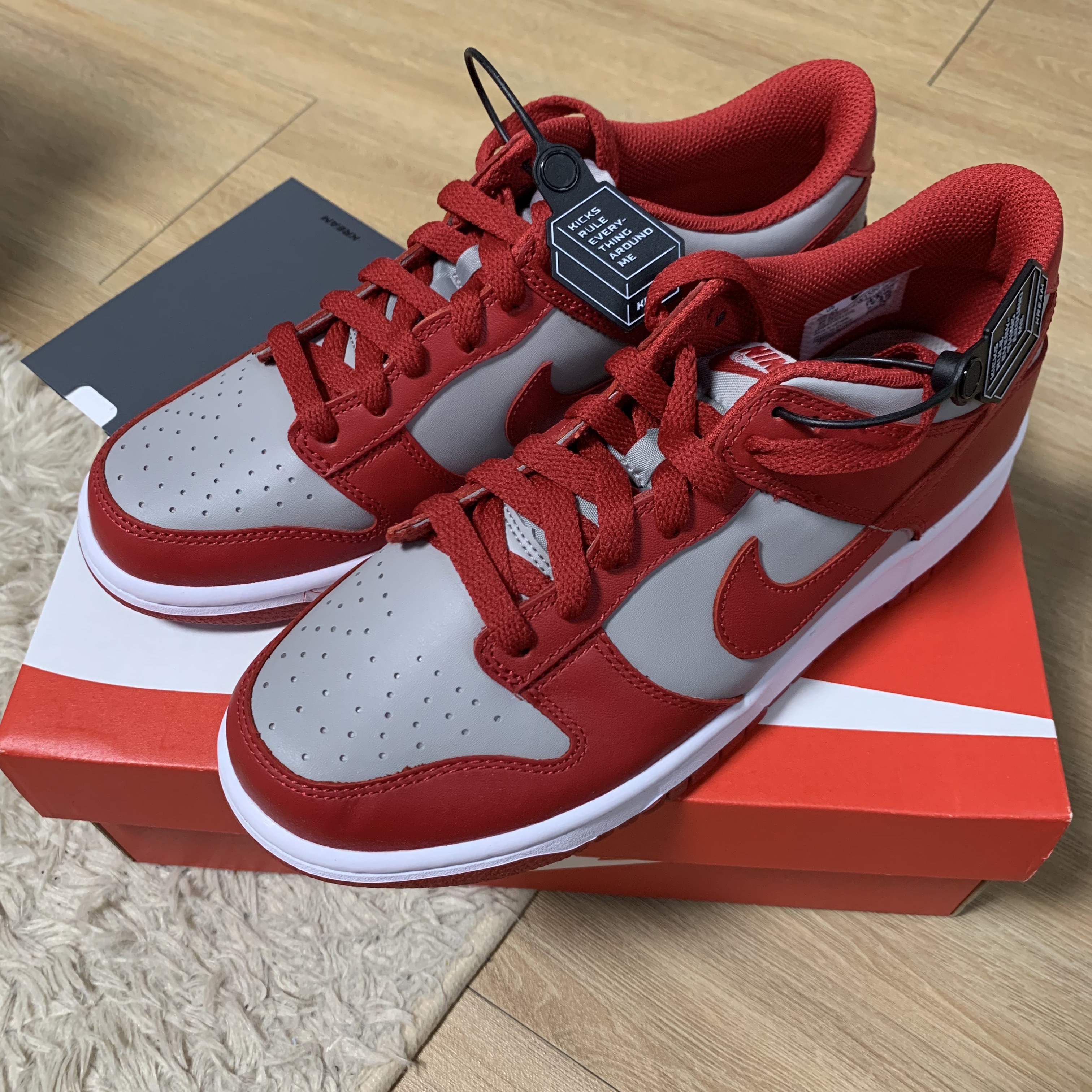 Nike Dunk Low Retro Medium Grey, (GS) Nike Dunk Low Retro Medium Grey 착용 스타일 - 1