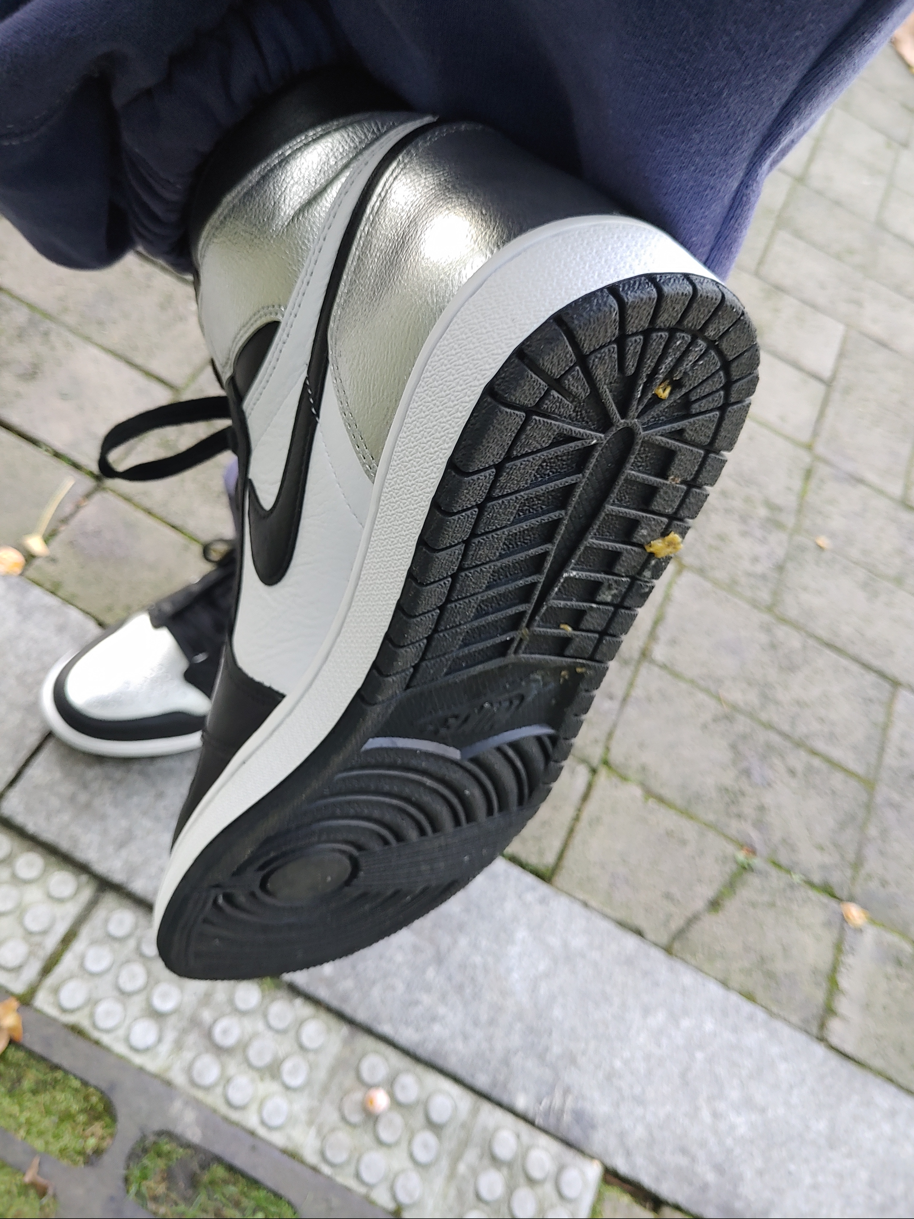 (W) Jordan 1 Retro High OG Silver Toe 착용 스타일 - 3