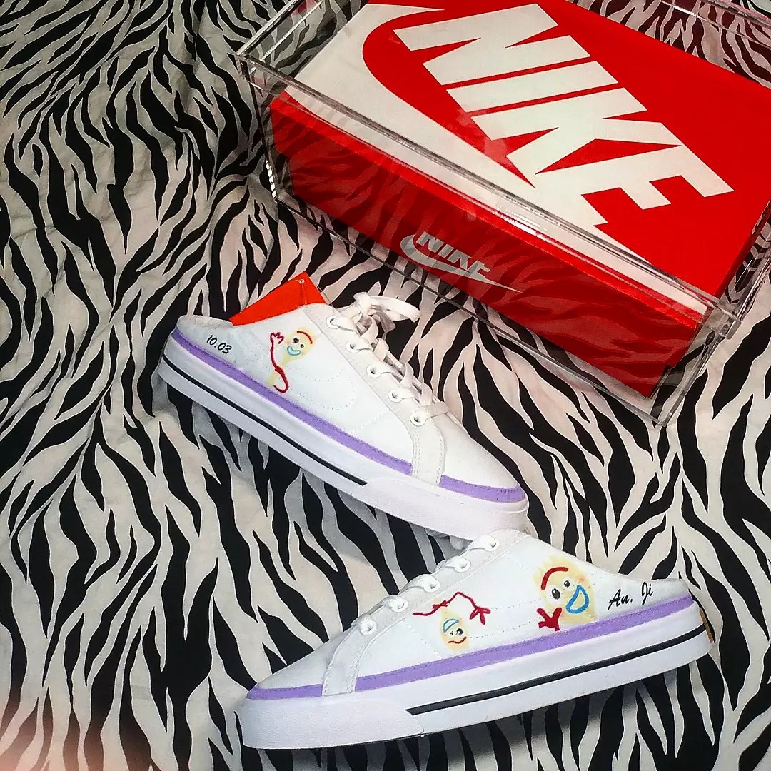(W) Nike Court Legacy Mule White 착용 스타일 - 1