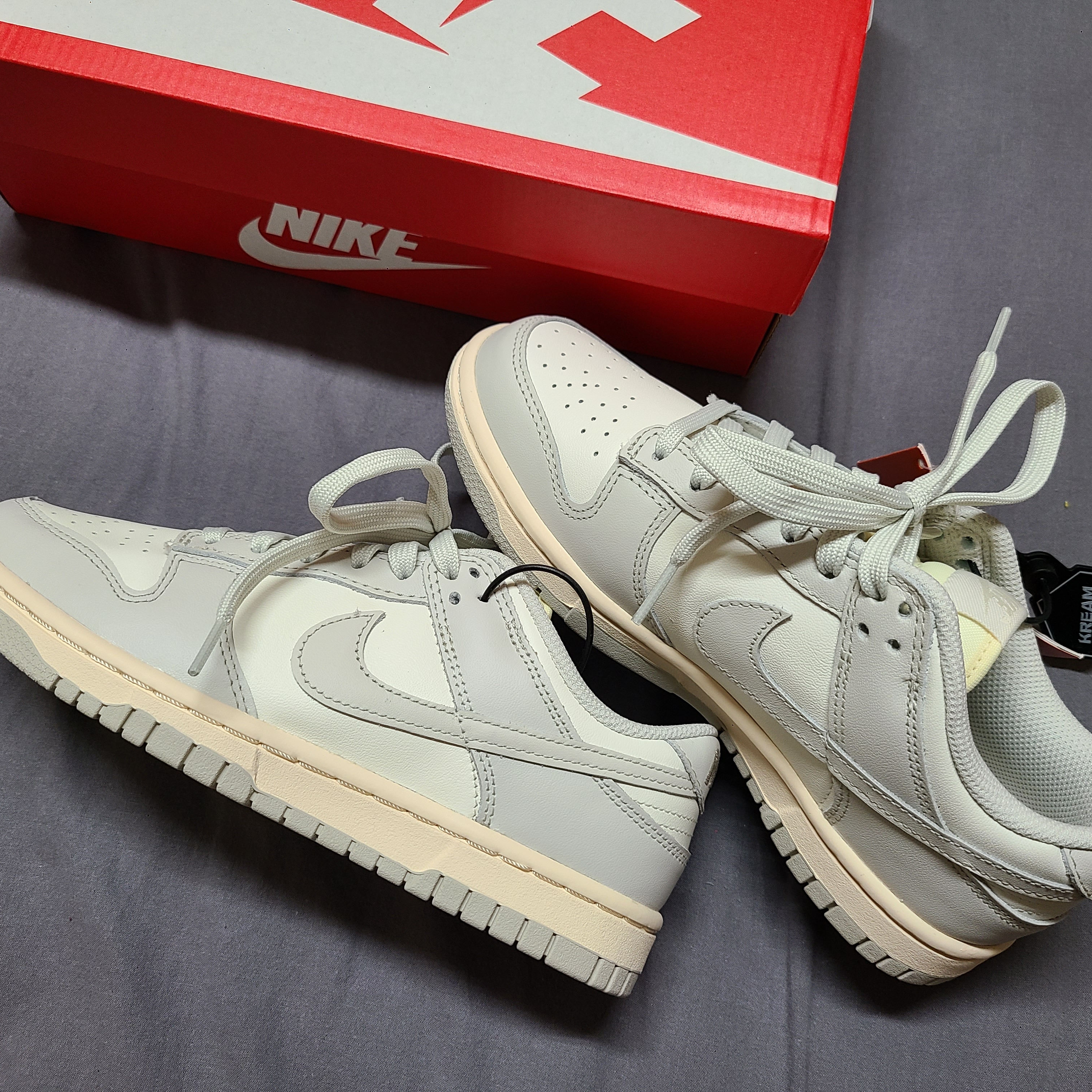 (W) Nike Dunk Low Light Bone 착용 스타일 - 1
