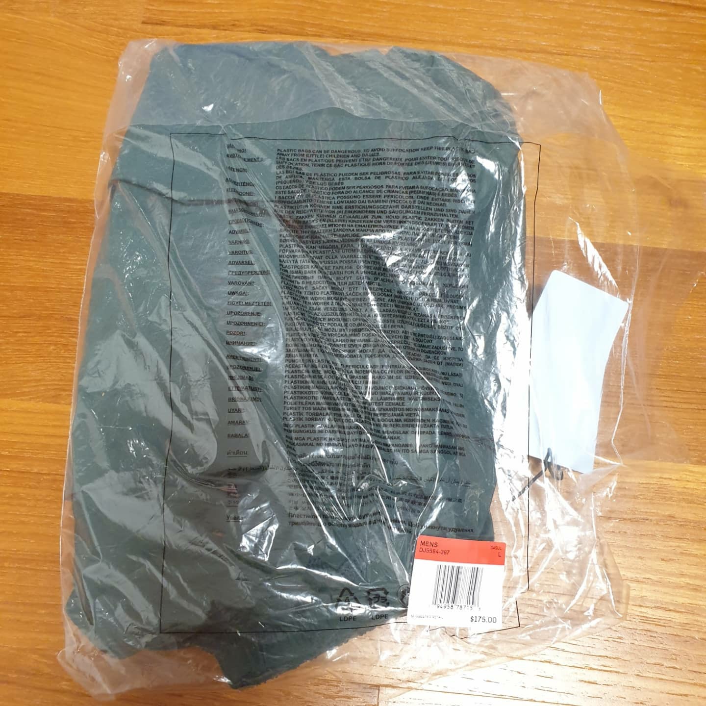 Nike x Drake Nocta Golf Crewneck Top Green - US/EU 착용 스타일 - 4