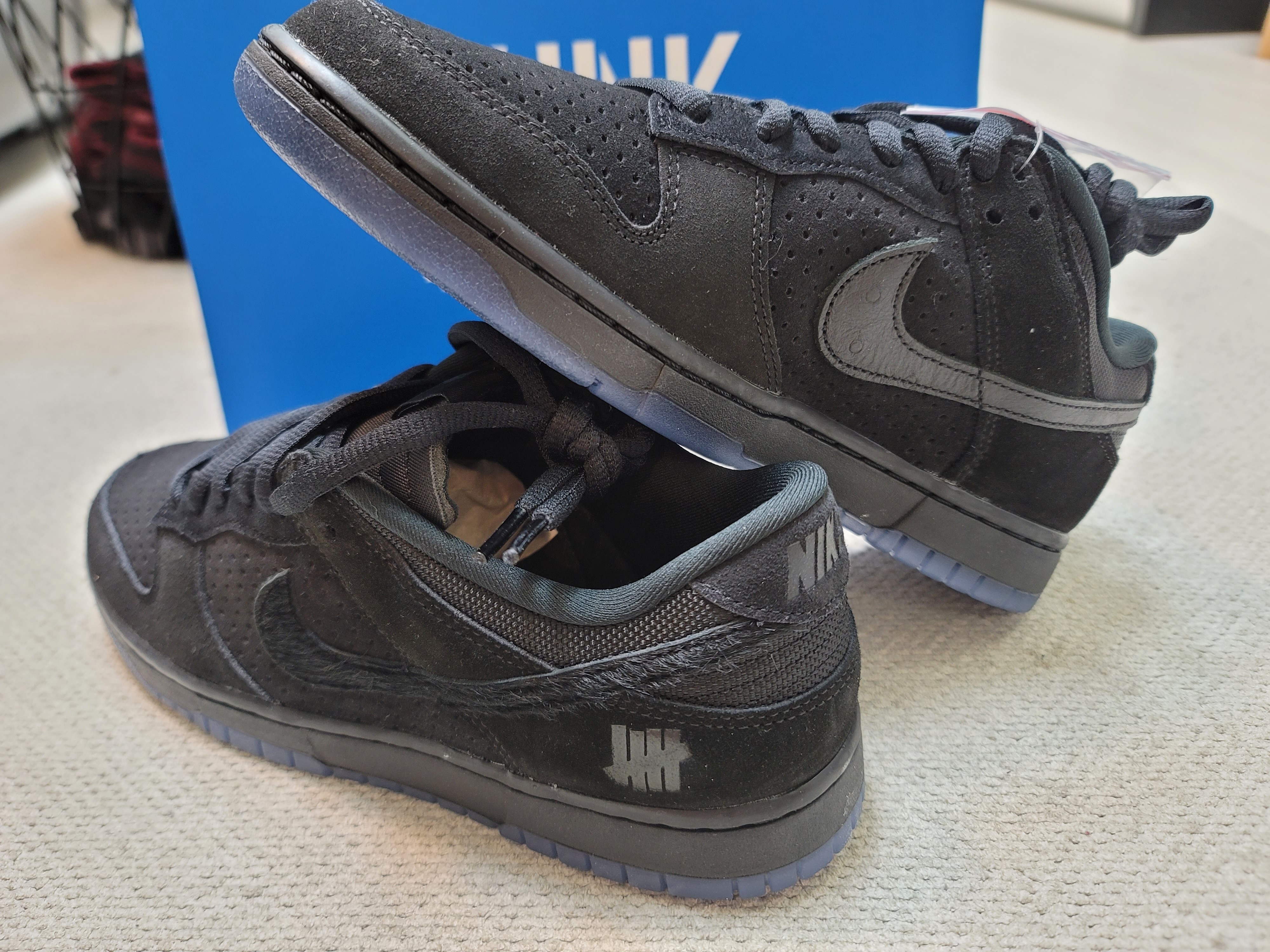 Nike x Undefeated Dunk Low SP 5 On It Black 착용 스타일 - 5