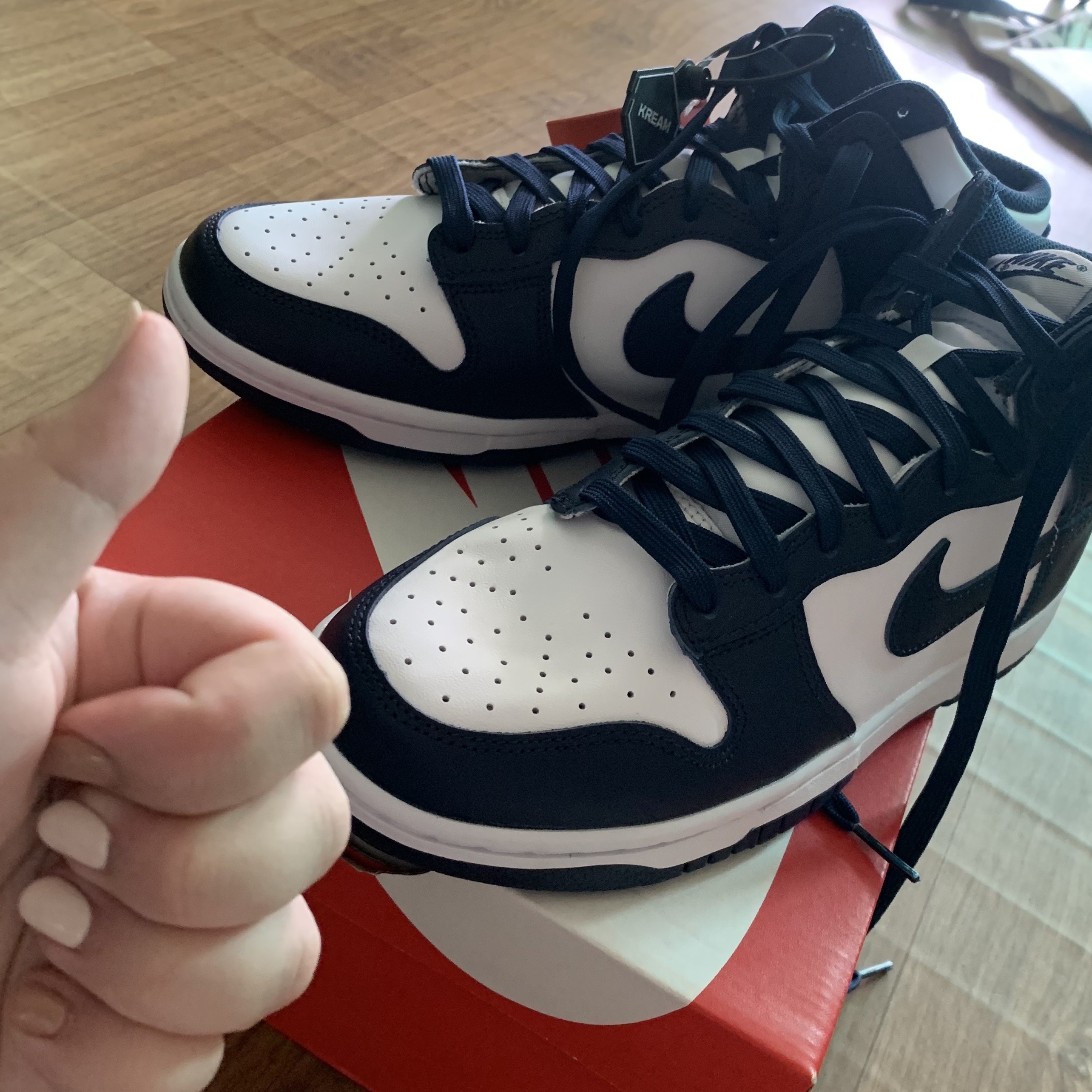 Nike Dunk High Retro Championship Navy 착용 스타일 - 2