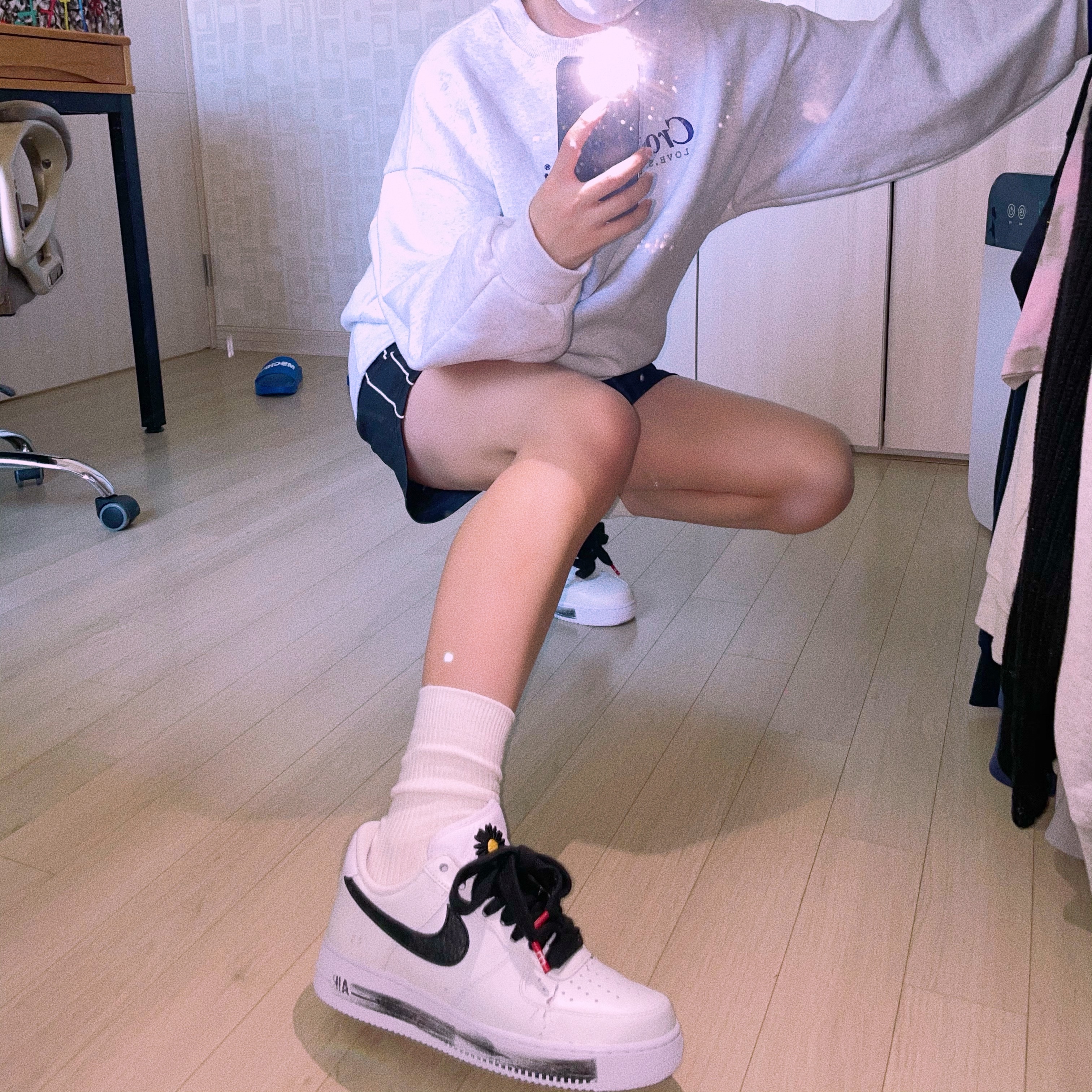 Nike x Peaceminusone Air Force 1 Low Para-Noise 2.0 착용 스타일 - 2