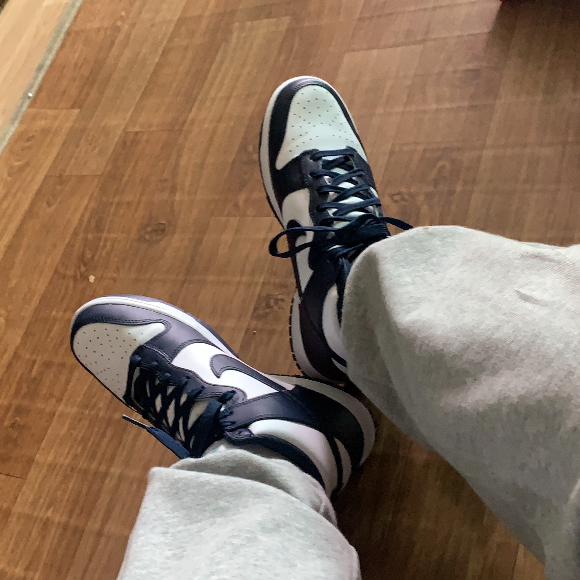 Nike Dunk High Retro Championship Navy 착용 스타일 - 2