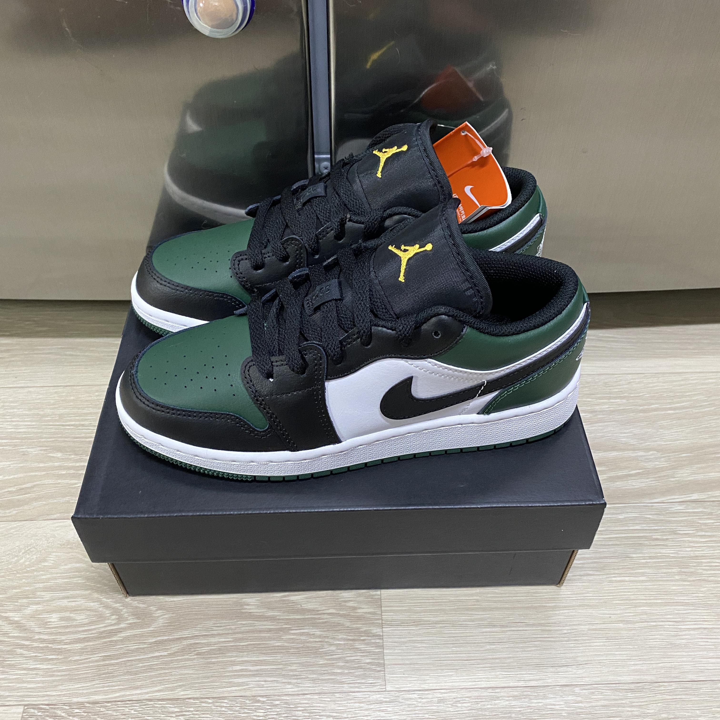 (GS) Jordan 1 Low Black Particle Grey, (GS) Jordan 1 Low Green Toe 착용 스타일 - 4