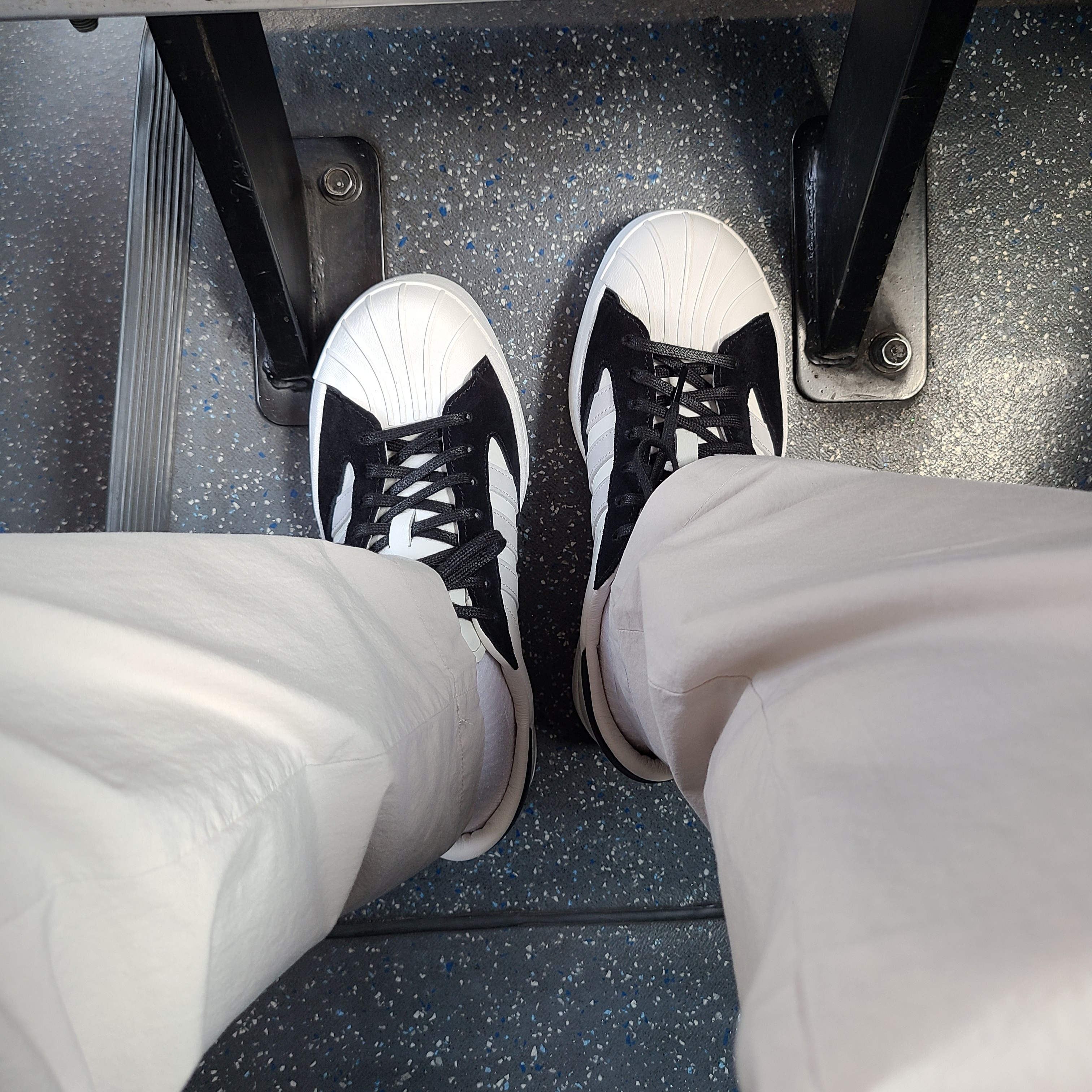 Y-3 Yohji Star White 착용 스타일