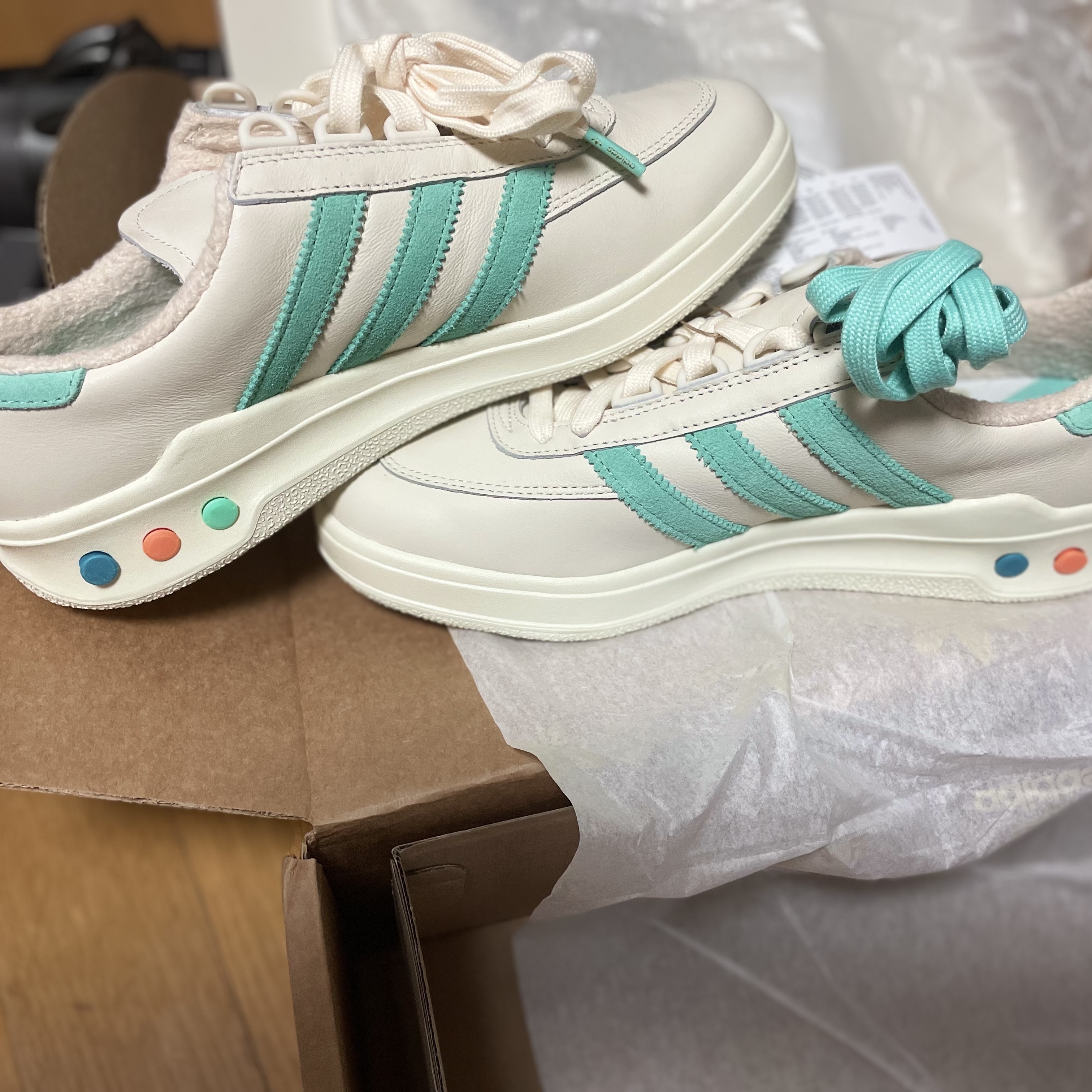 Adidas x END. Grainger Tennis Club 착용 스타일 - 4