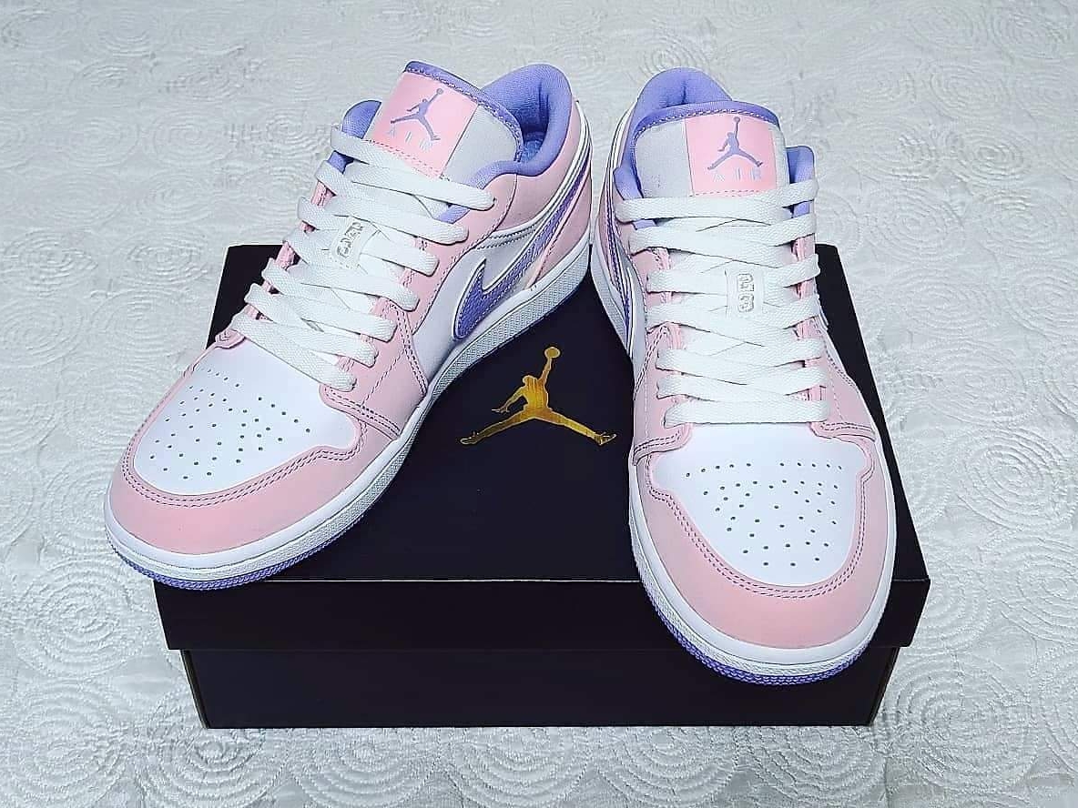Jordan 1 Low SE Arctic Punch 착용 스타일 - 3