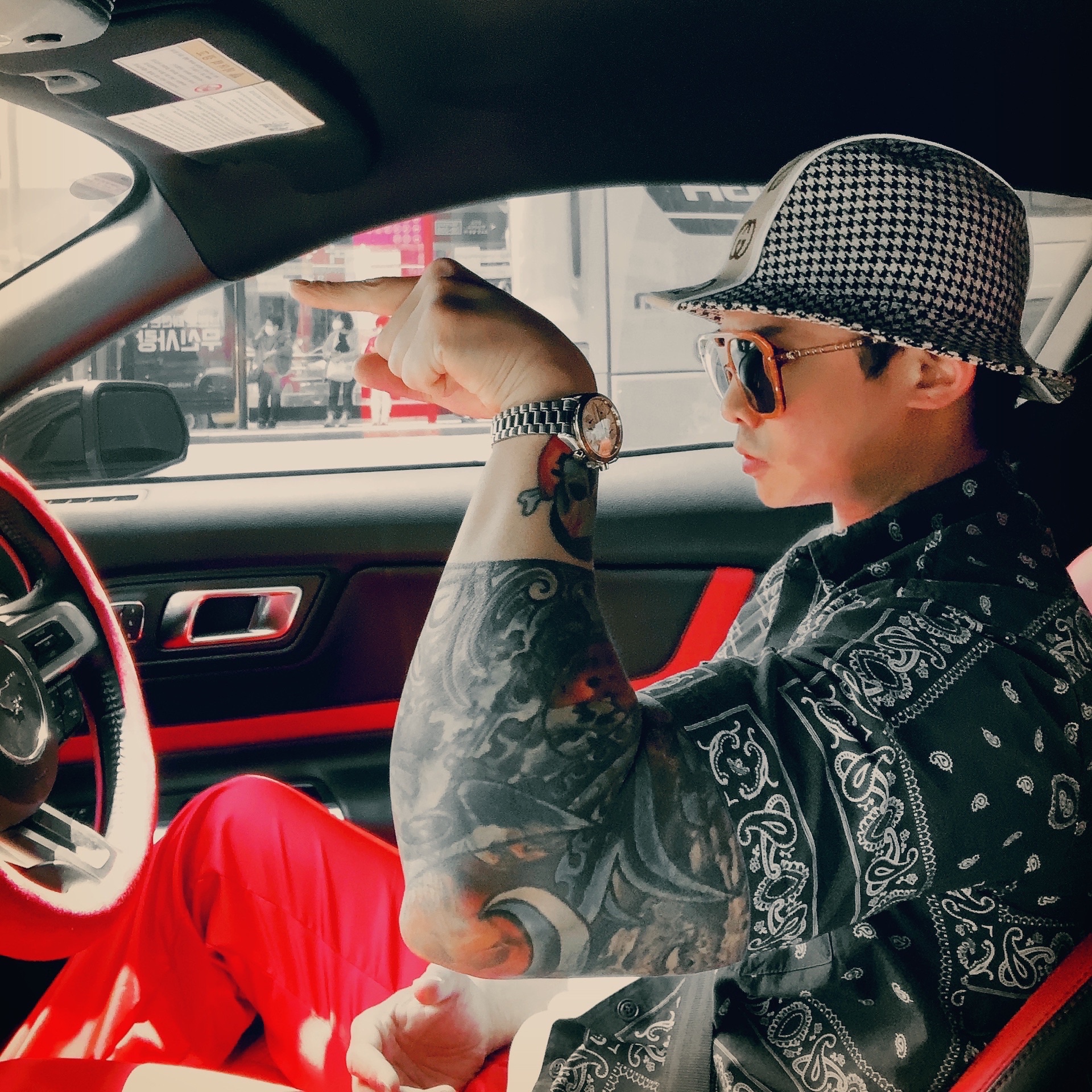 Jordan 5 x Off-White Retro SP Black Muslin, Supreme Speedo Swim Goggles White - 20SS 착용 스타일 - 2