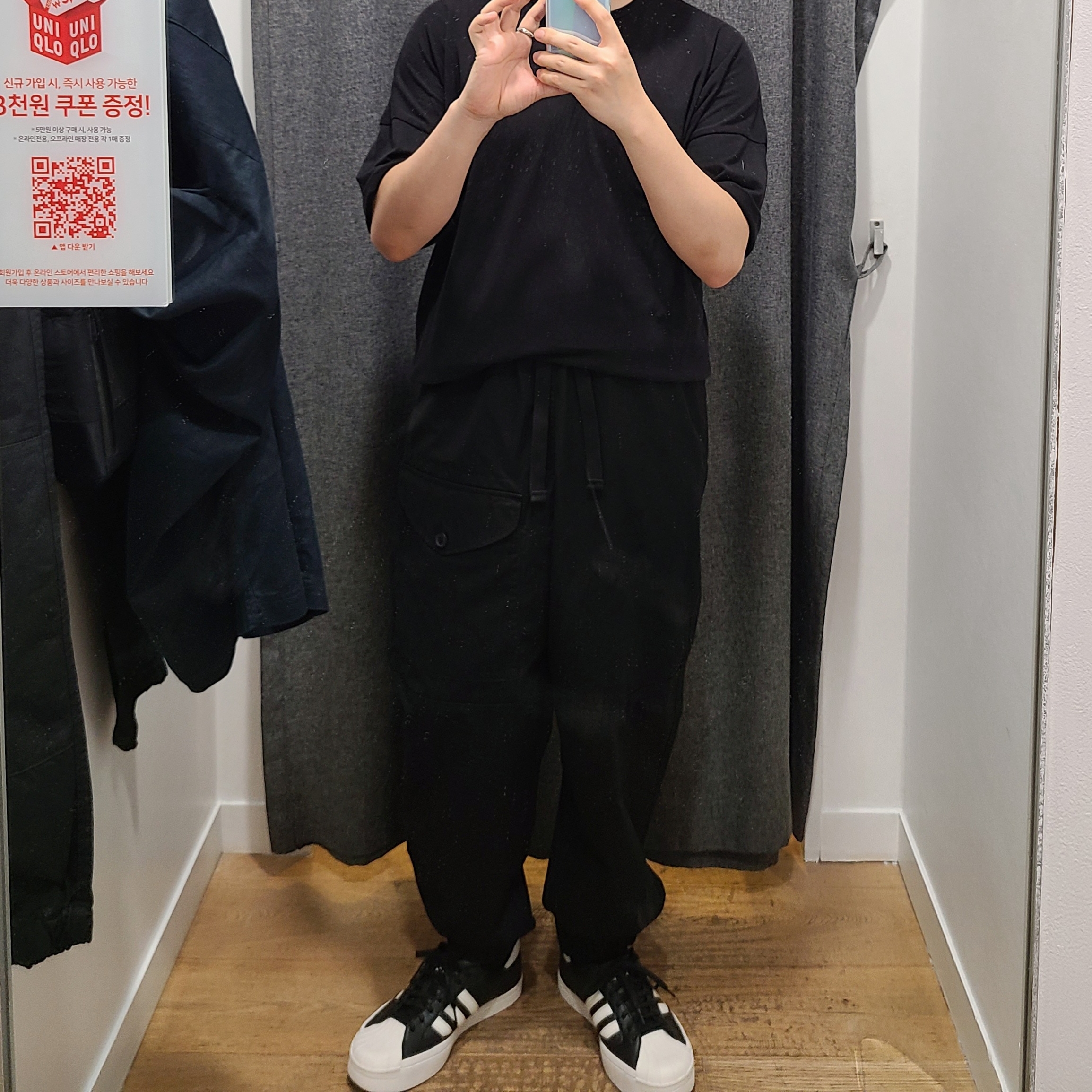Y-3 Yohji Star Black White 착용 스타일