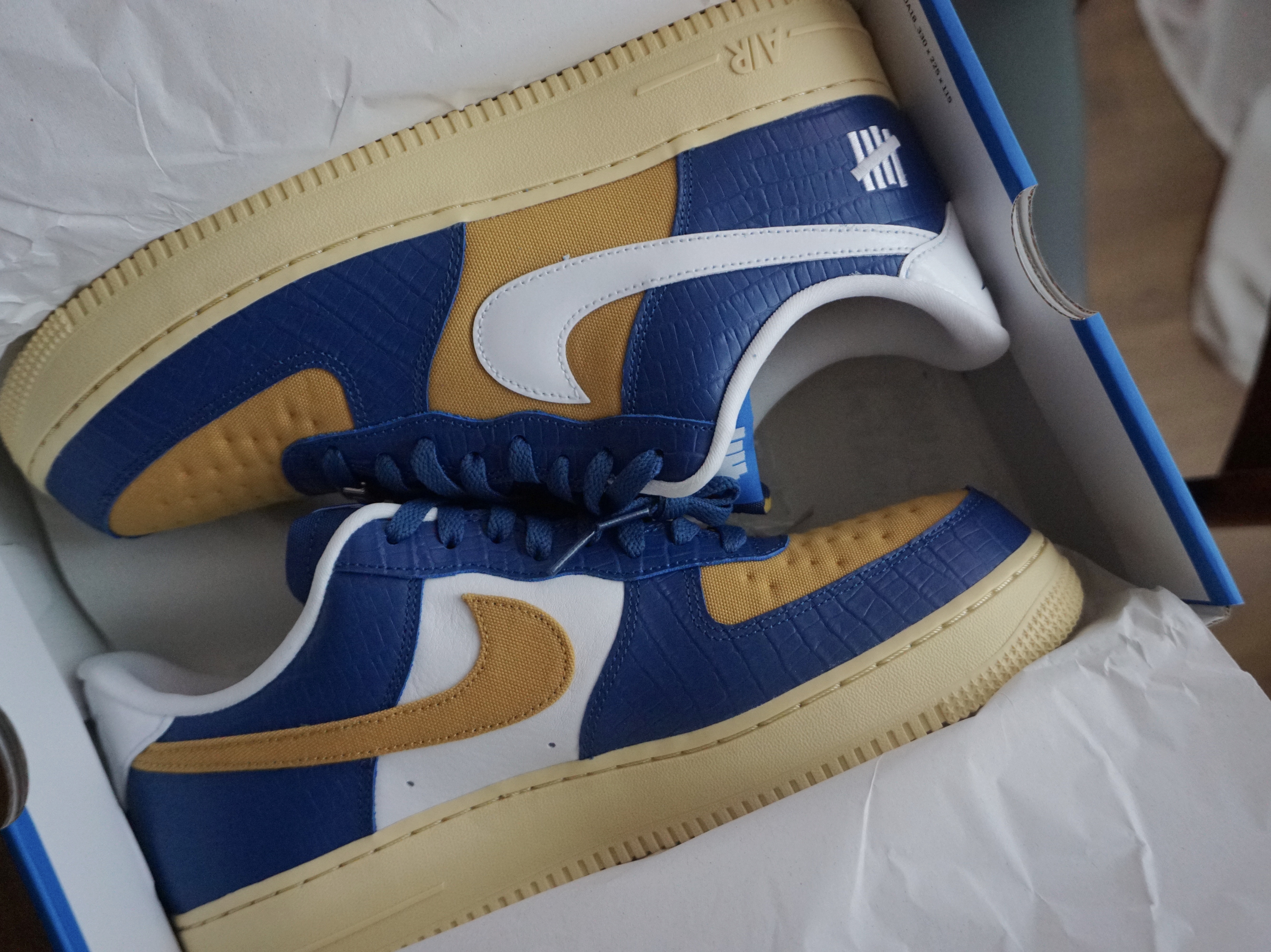 Nike x Undefeated Air Force 1 Low SP 5 On It Court Blue 착용 스타일 - 5