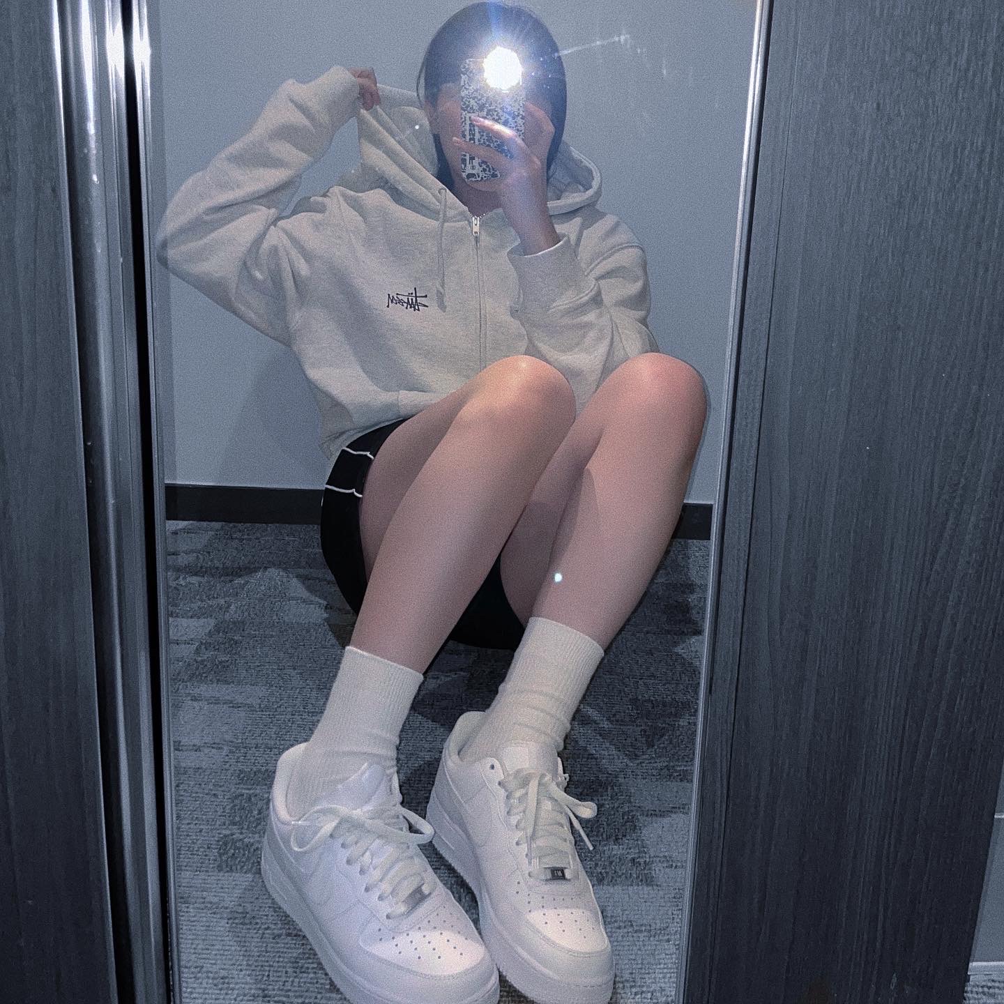 Nike Air Force 1 '07 Low White 착용 스타일 - 1