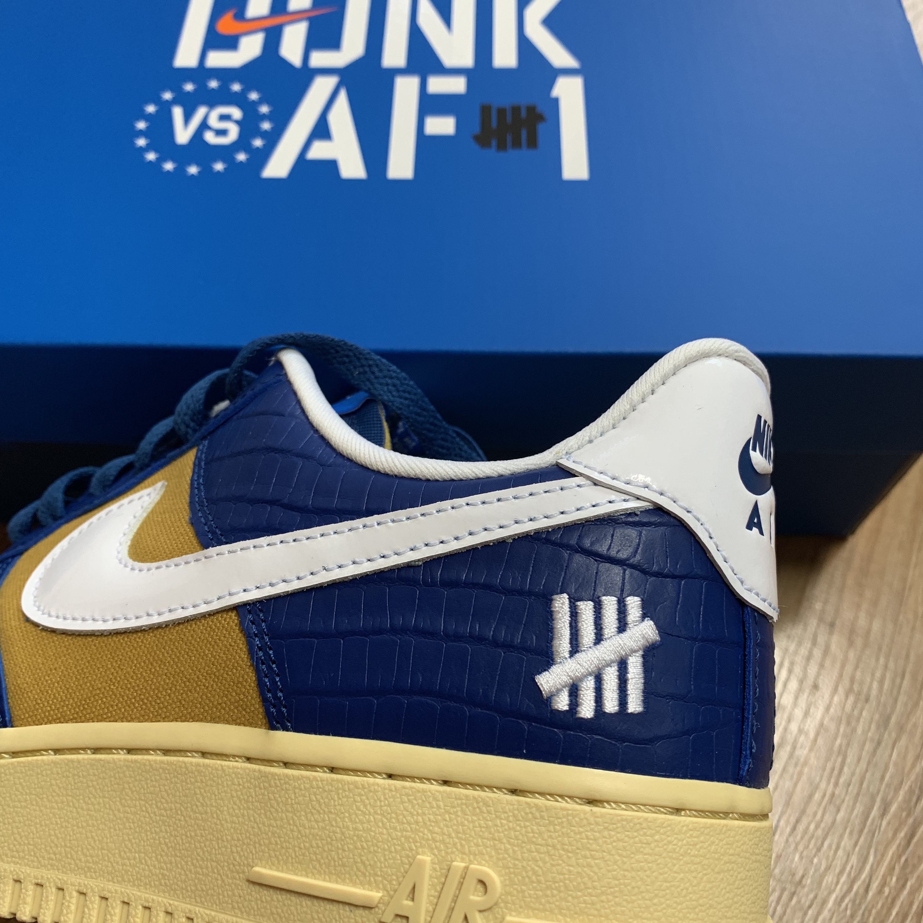 Nike x Undefeated Air Force 1 Low SP 5 On It Court Blue 착용 스타일 - 4