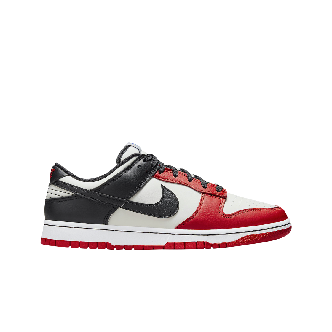 나이키 x NBA 덩크 로우 레트로 EMB 블랙 앤 칠리 레드(Nike x NBA Dunk Low Retro EMB Black and Chile Red)