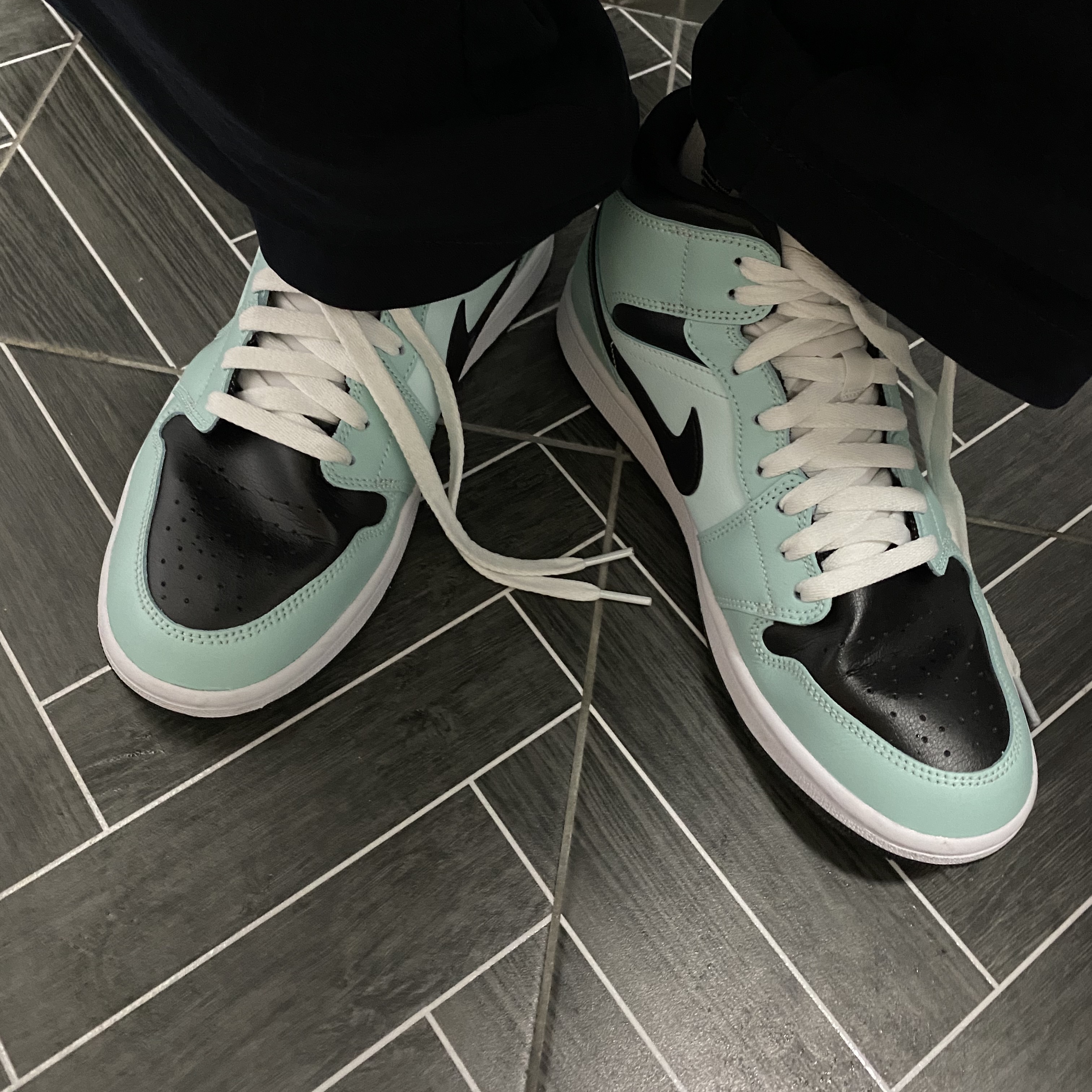 (W) Jordan 1 Mid Teal Tint 착용 스타일