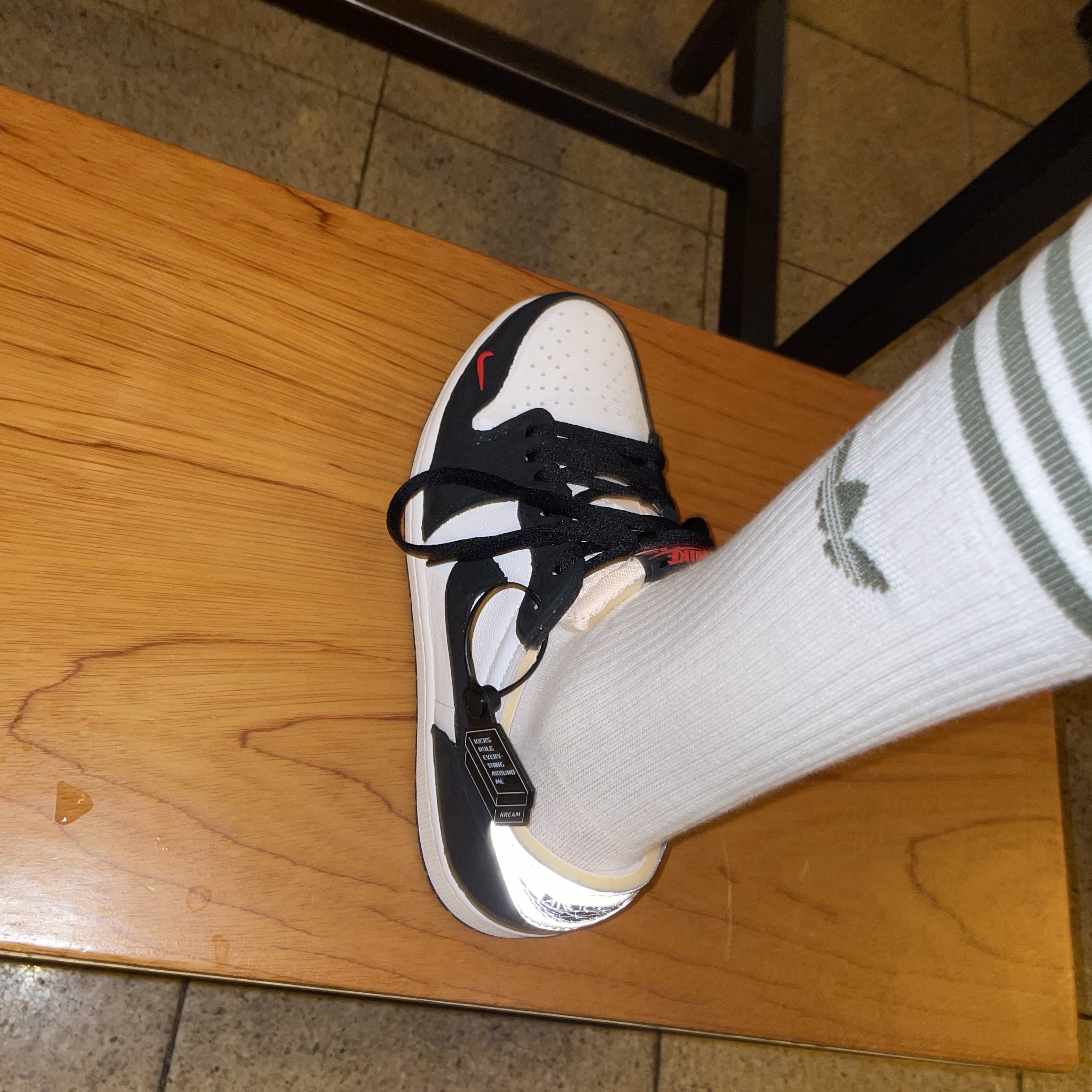 Jordan 1 Low OG Ghost Green 착용 스타일 - 2