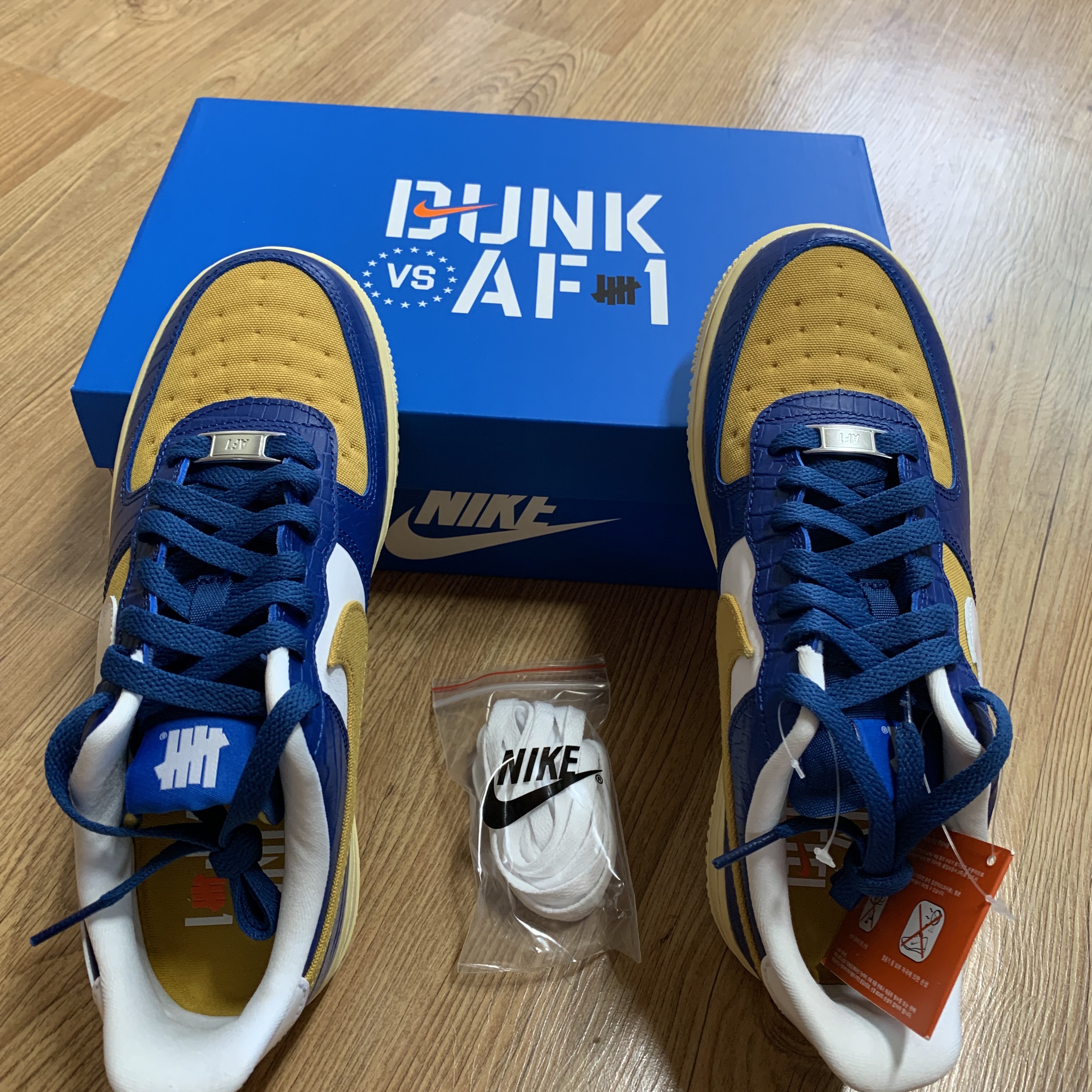 Nike x Undefeated Air Force 1 Low SP 5 On It Court Blue 착용 스타일 - 1