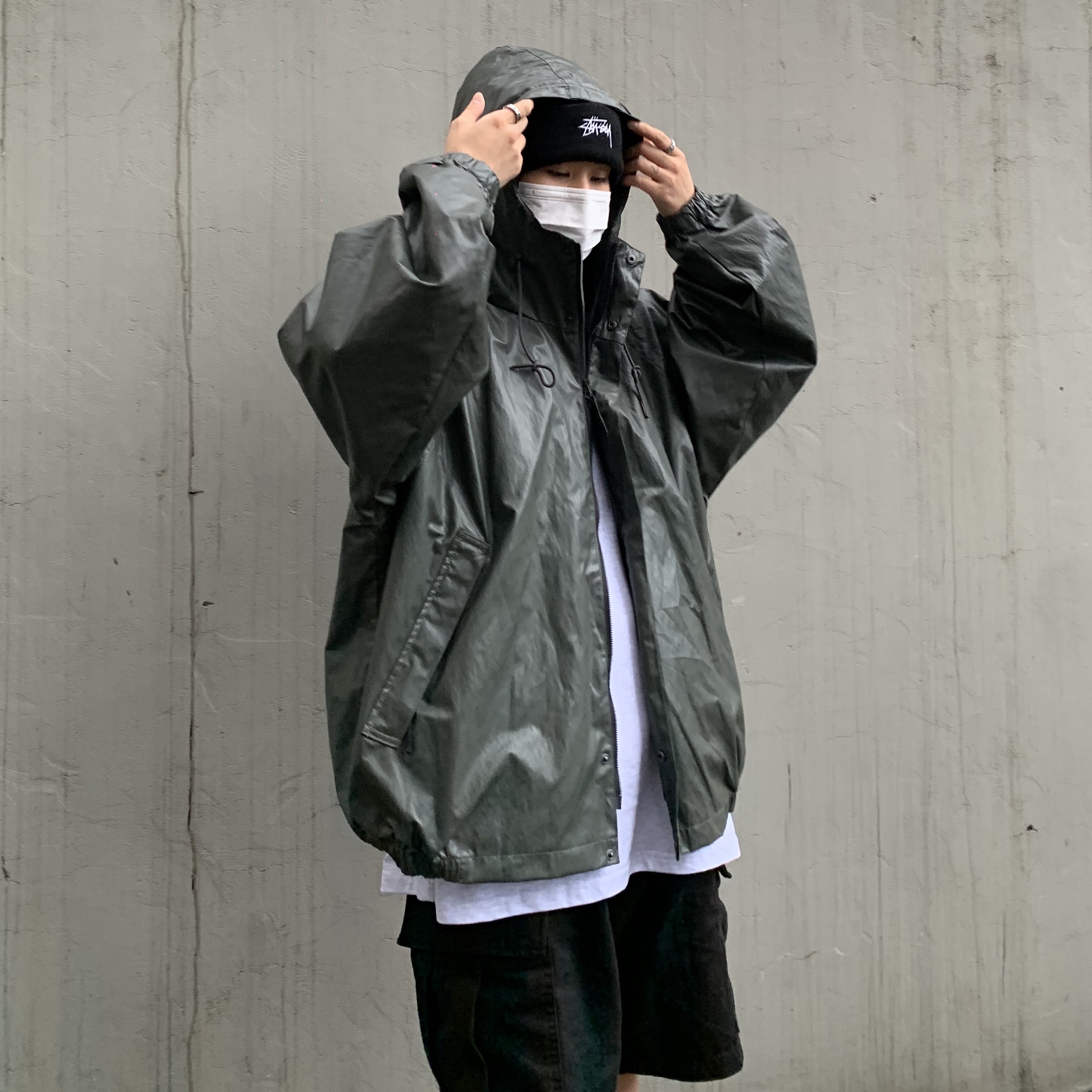 Jordan 1 x Travis Scott Retro High OG SP Mocha, Stussy Basic Cuff Beanie Black 착용 스타일 - 5