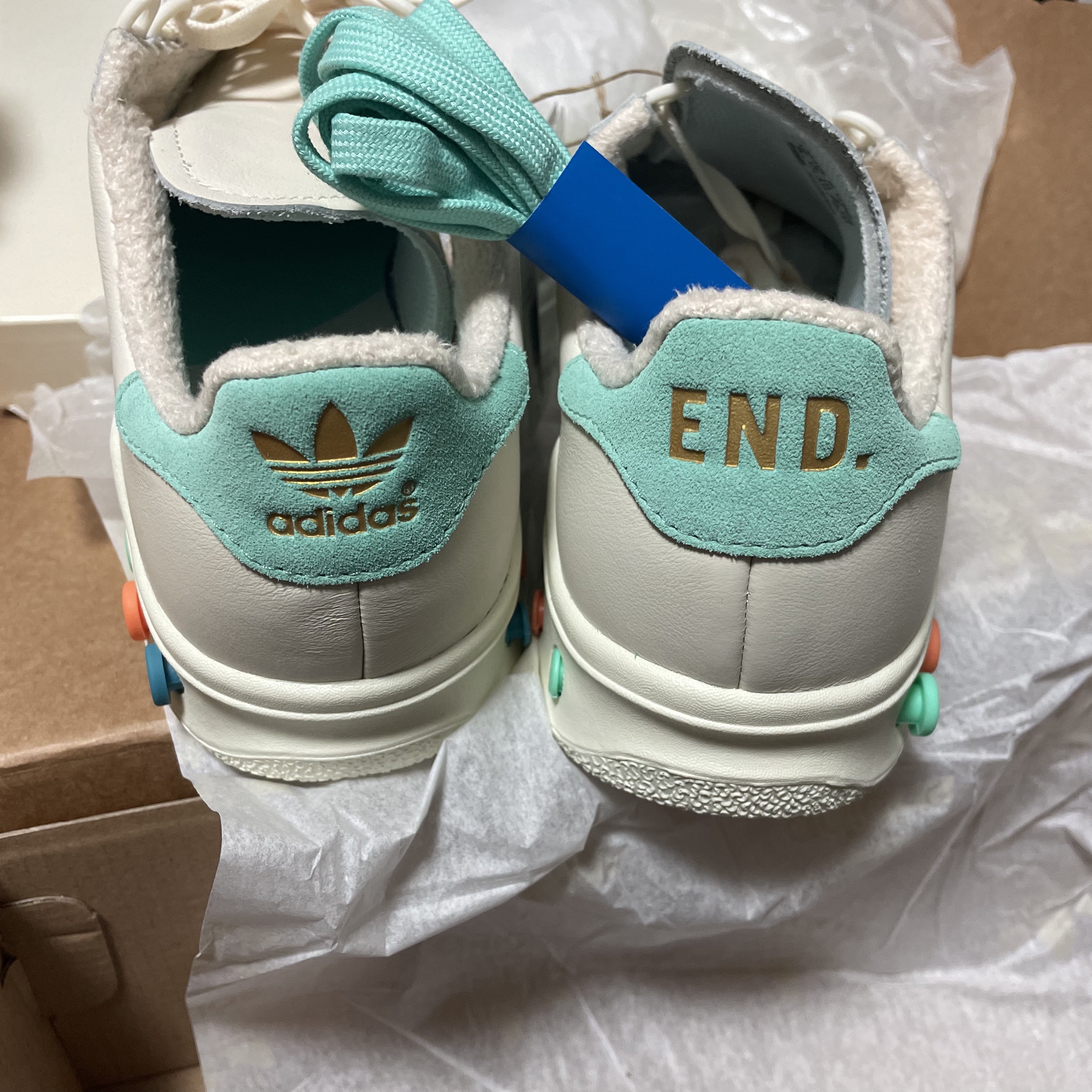 Adidas x END. Grainger Tennis Club 착용 스타일 - 3