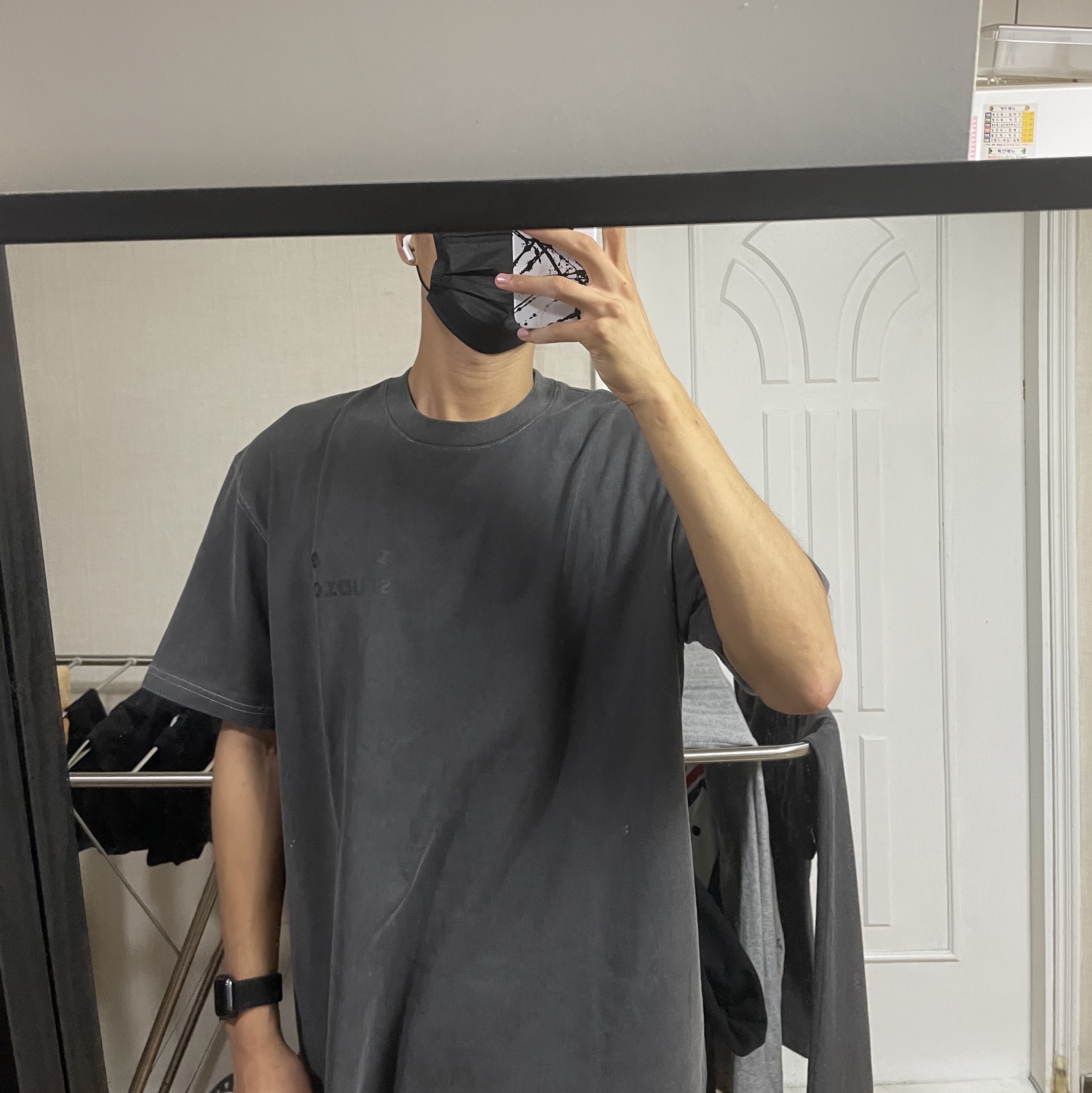 IAB Studio Pigment T-Shirt Black 착용 스타일