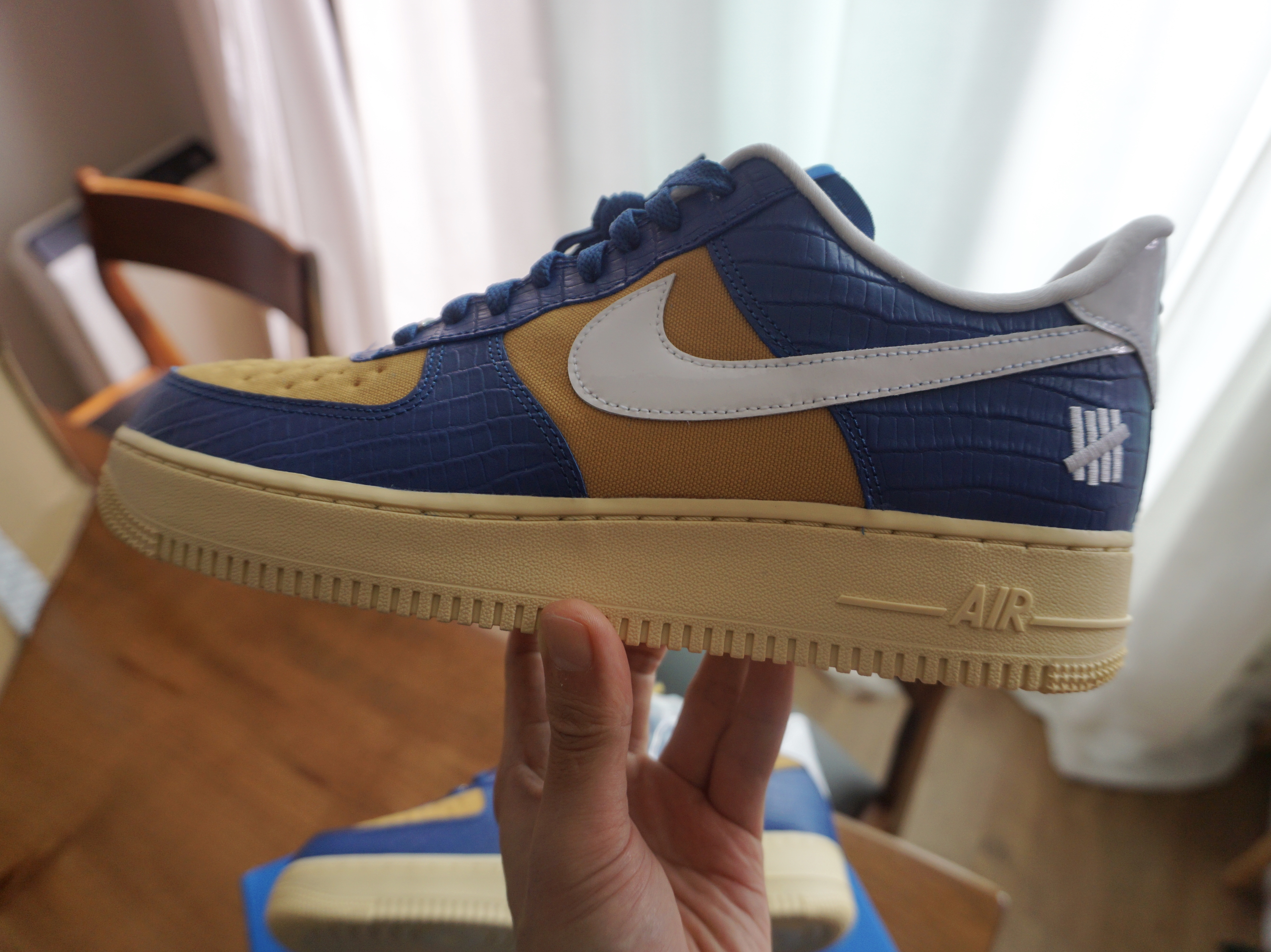 Nike x Undefeated Air Force 1 Low SP 5 On It Court Blue 착용 스타일 - 2