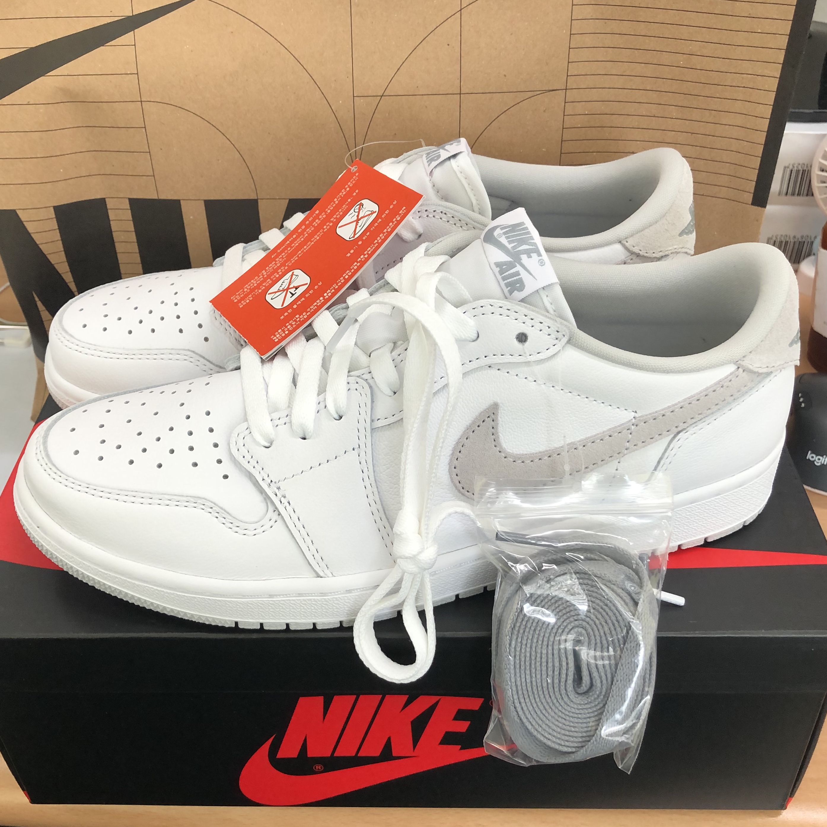 Jordan 1 Low OG Neutral Grey 착용 스타일