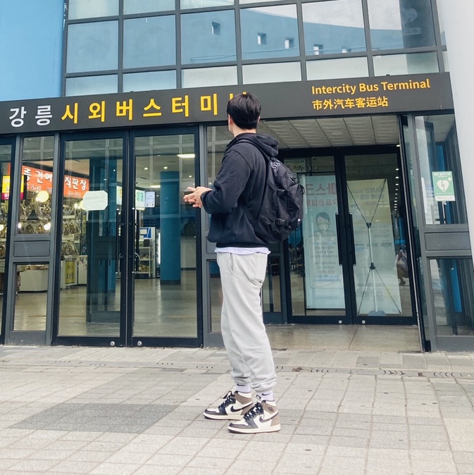 Jordan 1 Retro High OG Black Mocha, Supreme Backpack Black - 19FW 착용 스타일