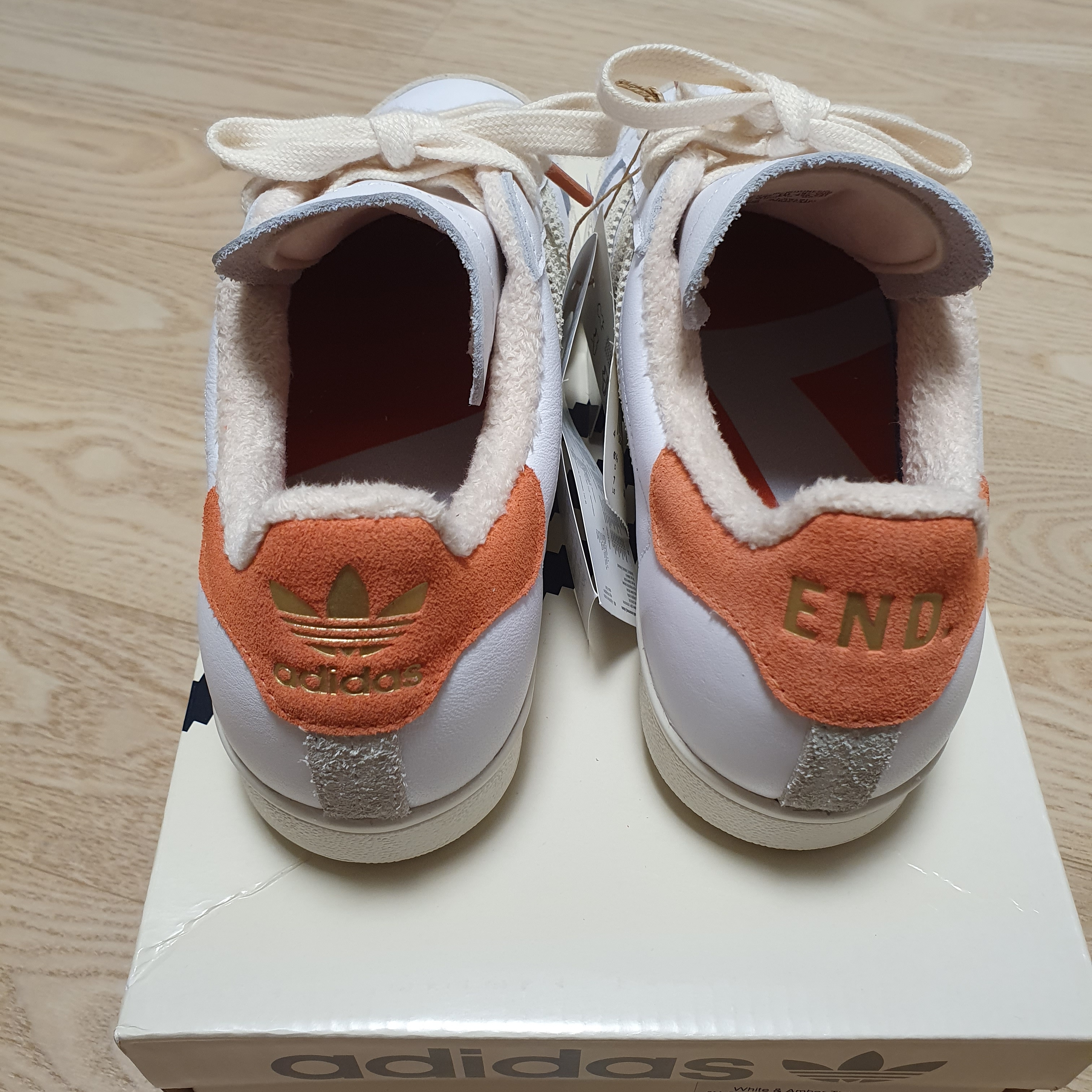 Adidas x END. National Tennis OG Tennis Club 착용 스타일 - 2