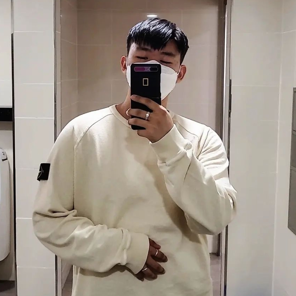 Stone Island 66060 T.CO+OLD Sweatshirt Ivory - 21SS 착용 스타일