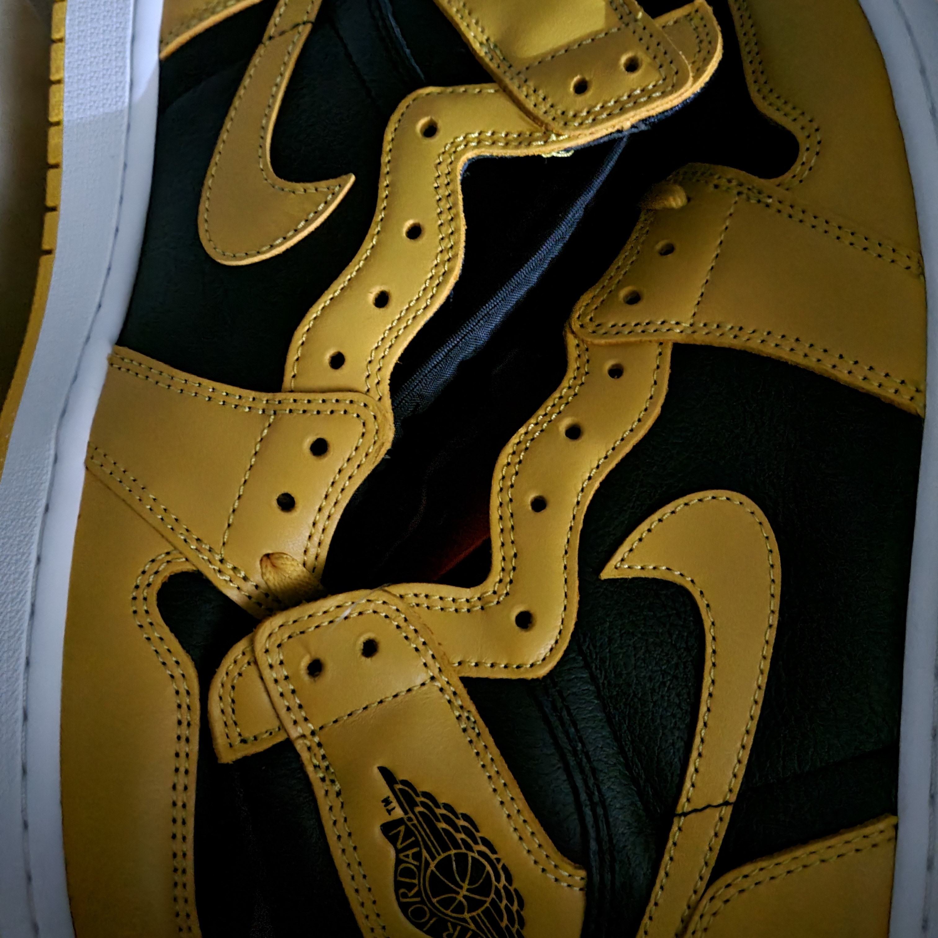 Jordan 1 Retro High OG Pollen 착용 스타일 - 4