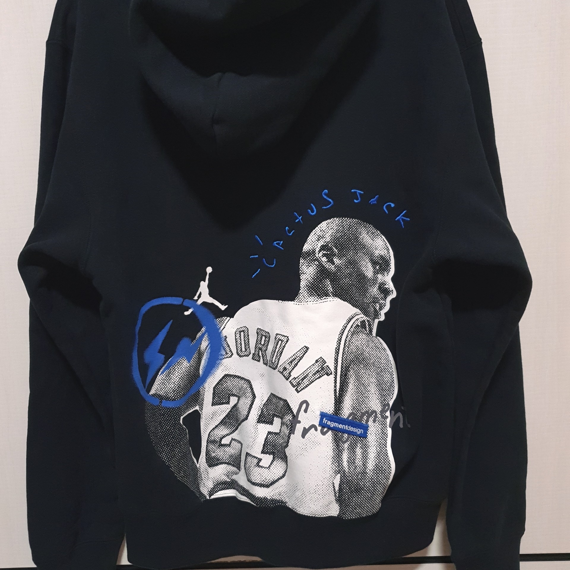 Jordan x Travis Scott x Fragment Hoodie Black (DJ0615-010) 착용 스타일 - 2