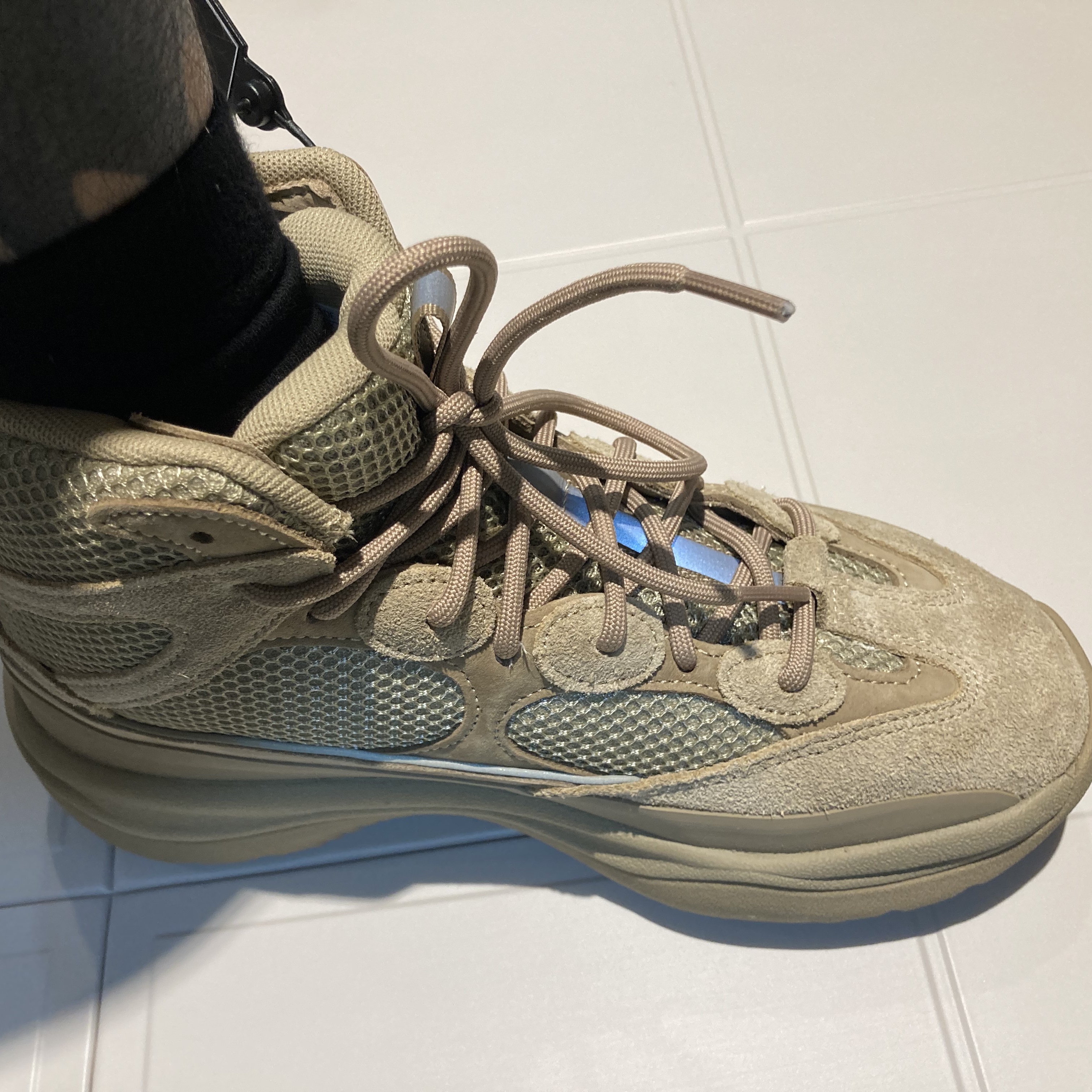 Adidas Yeezy Desert Boot Rock, Adidas Yeezy 500 Taupe Light 착용 스타일 - 2
