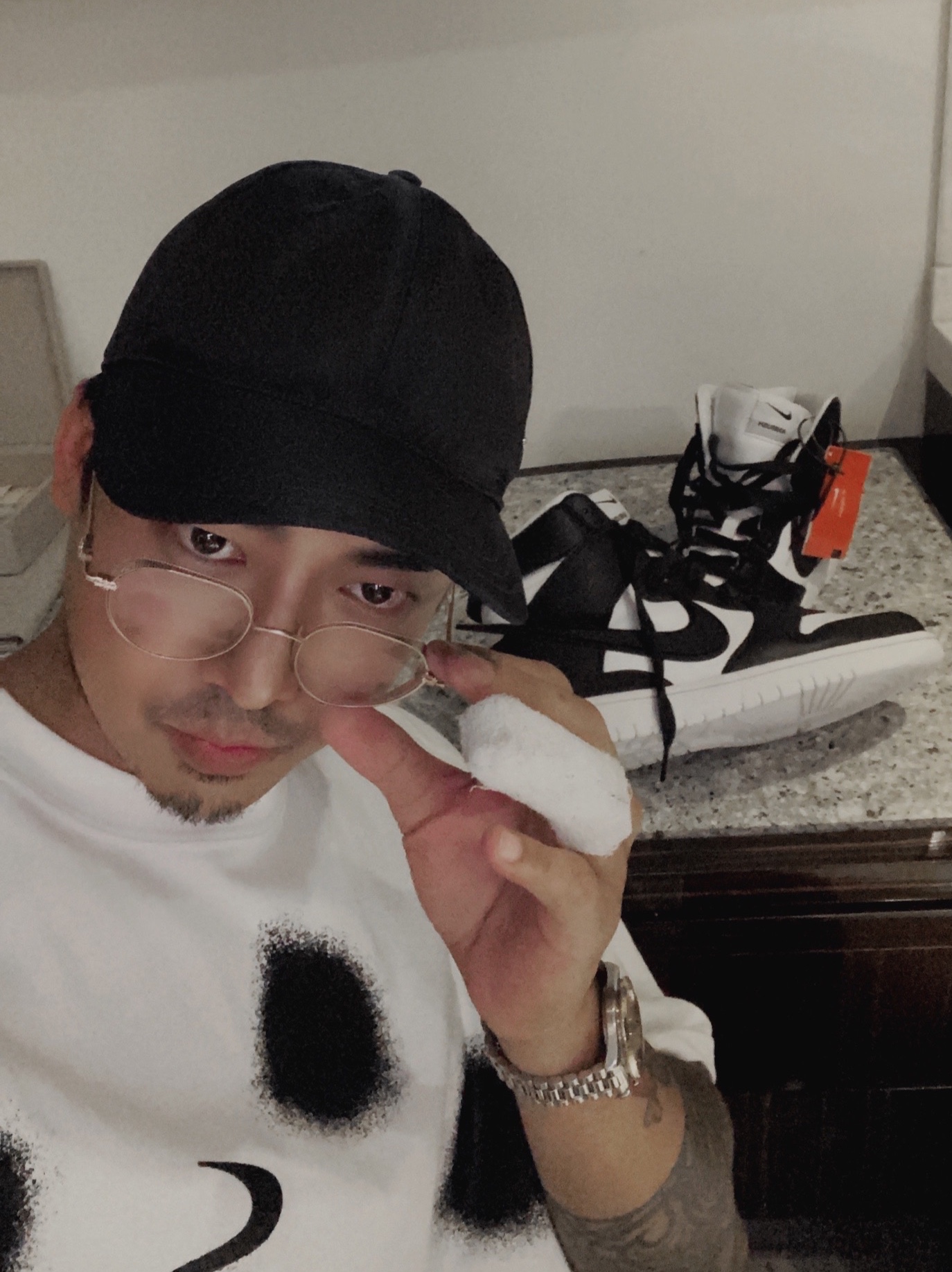 Nike x Ambush Dunk High Black, Nike x Off-White NRG Short Sleeve T-Shirt White 착용 스타일 - 1