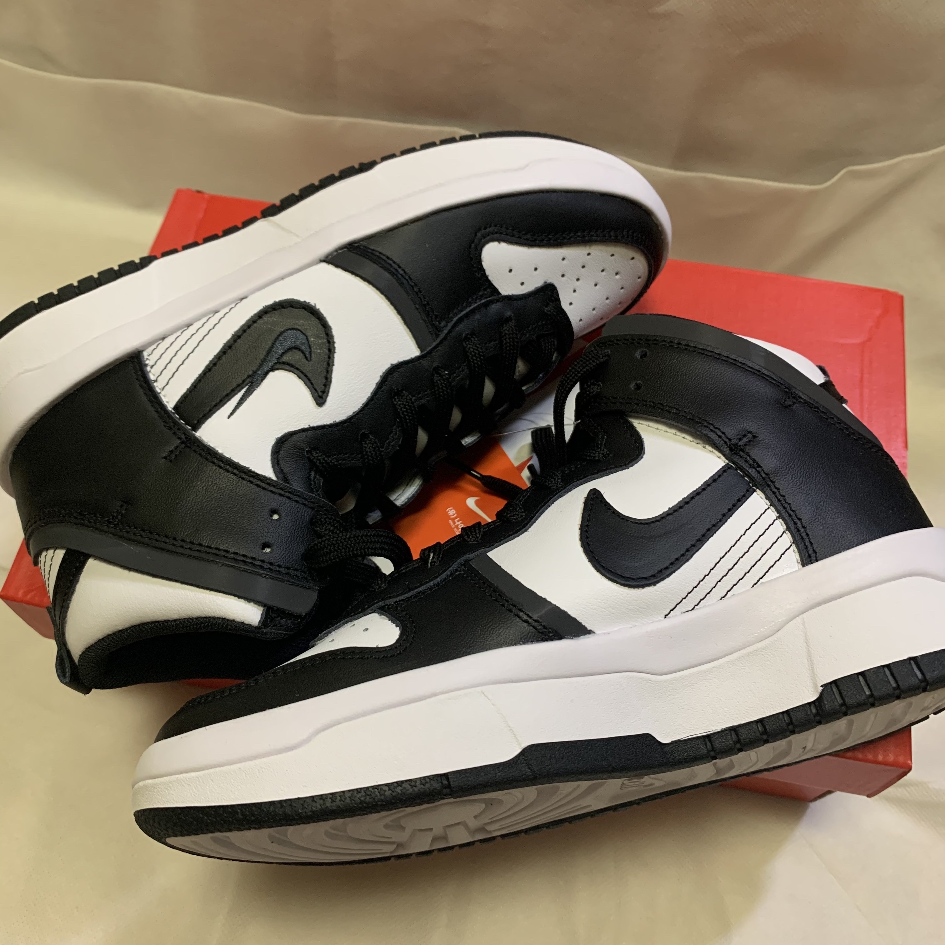 (W) Nike Dunk High Up Black and White 착용 스타일