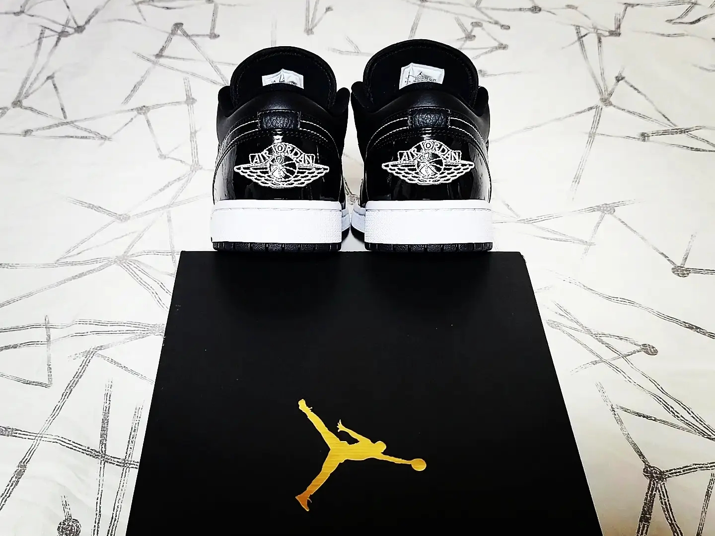 Jordan 1 Low SE ASW Black 착용 스타일 - 5