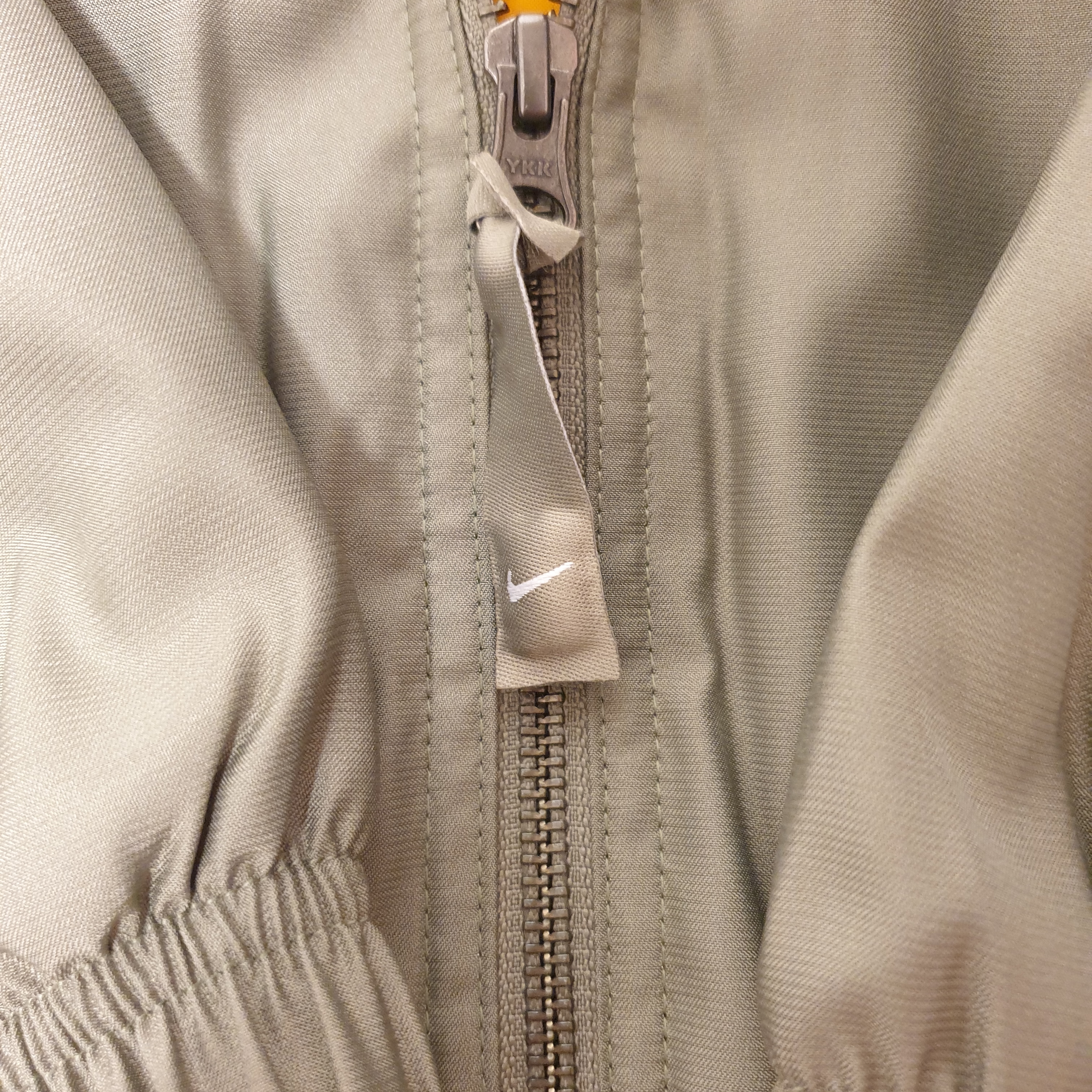 Nike NRG Solo Swoosh Satin Bomber Jacket Light Army - Asia 착용 스타일 - 3