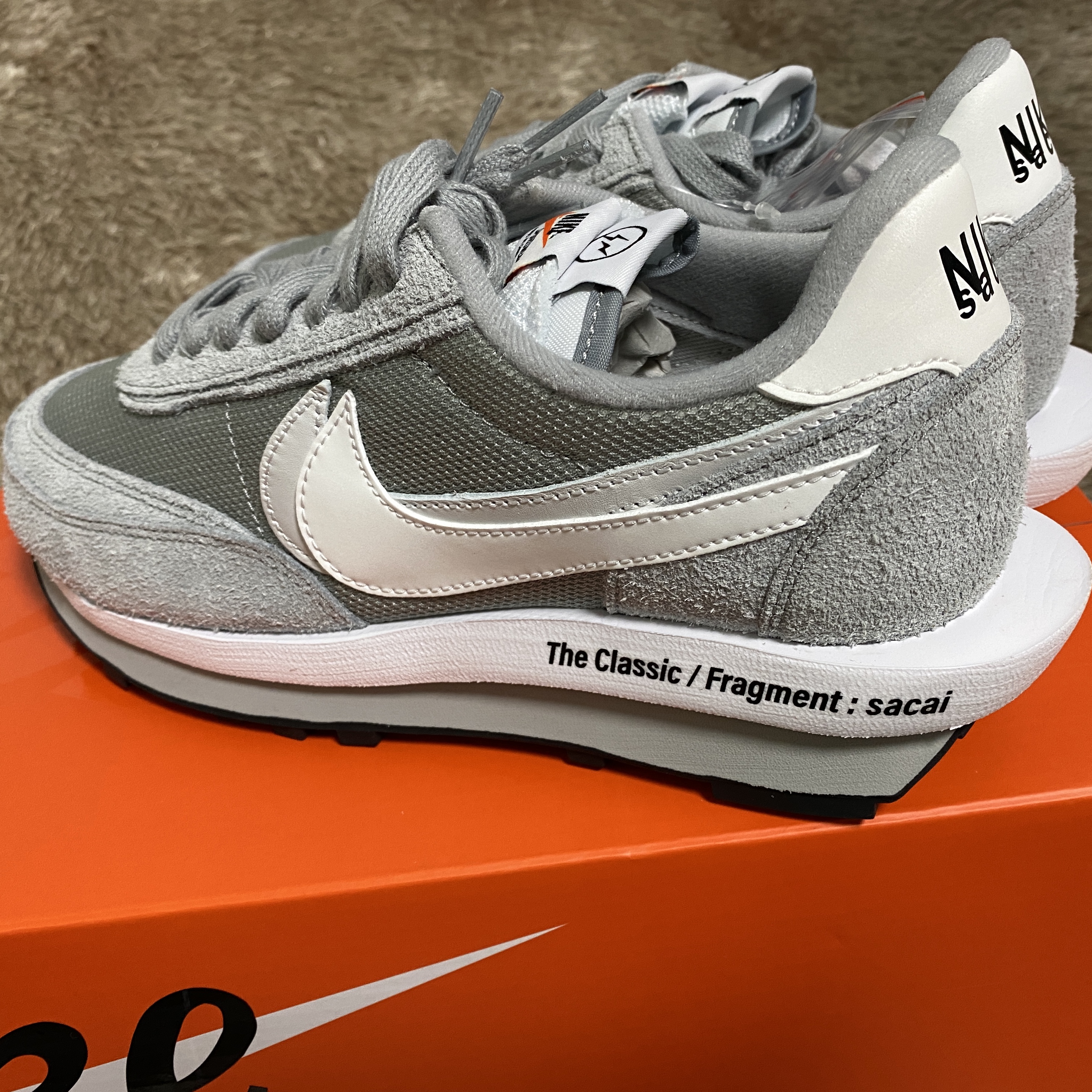 Nike x Sacai x Fragment LDWaffle Light Smoke Grey 착용 스타일 - 1